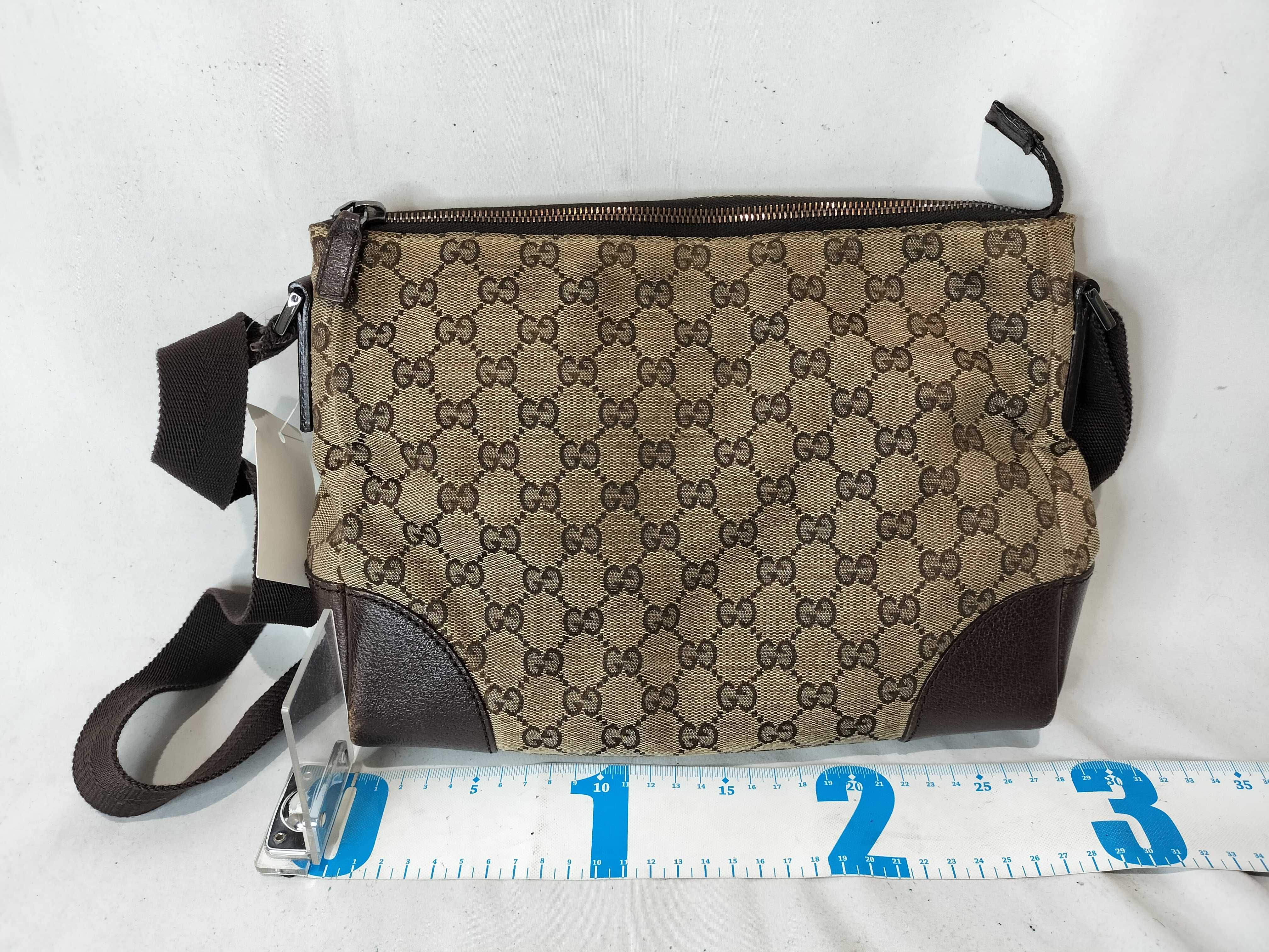 GG Canvas 114273 Shoulder Bag (Sticky) — view 3