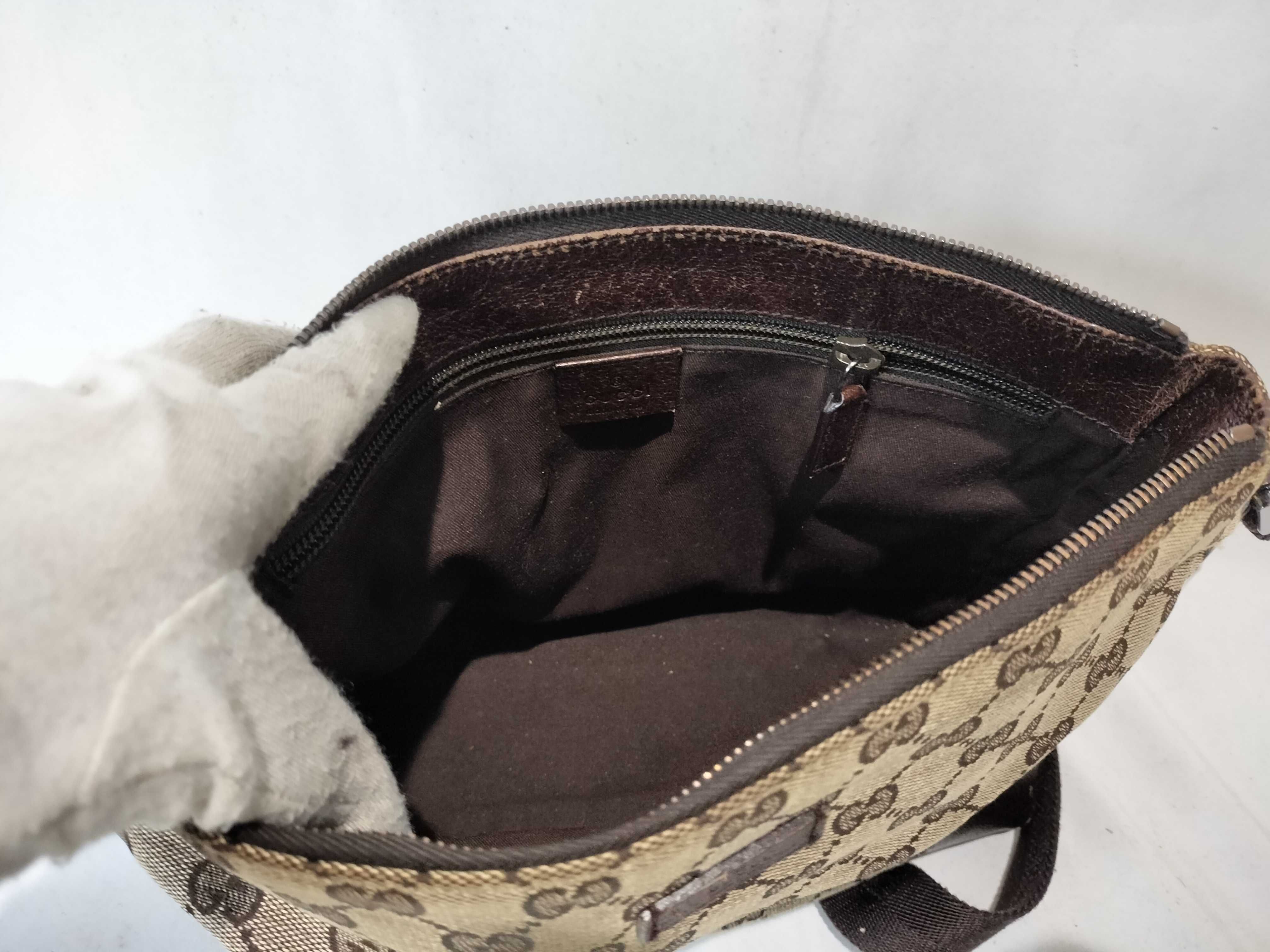 GG Canvas 114273 Shoulder Bag (Sticky) — view 10
