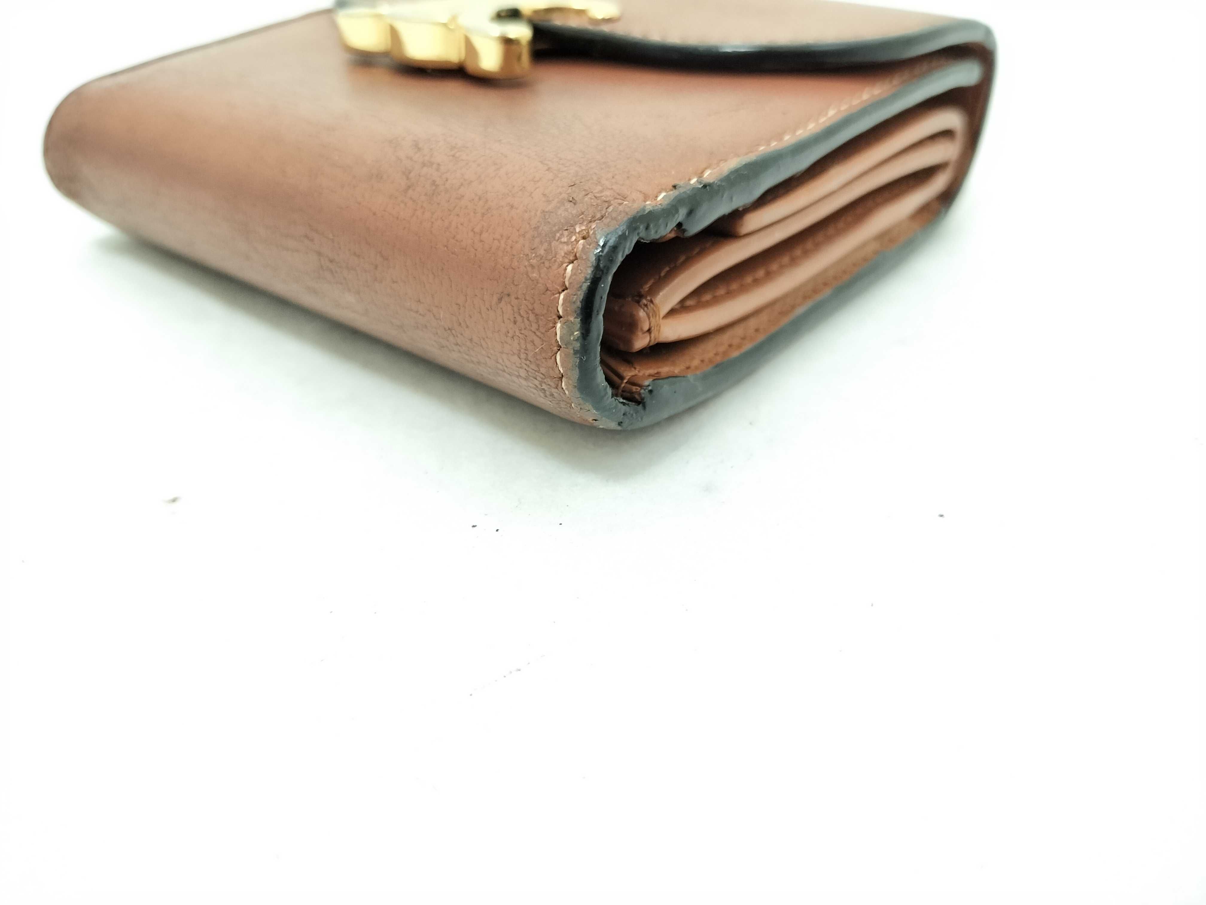 wallet — view 4