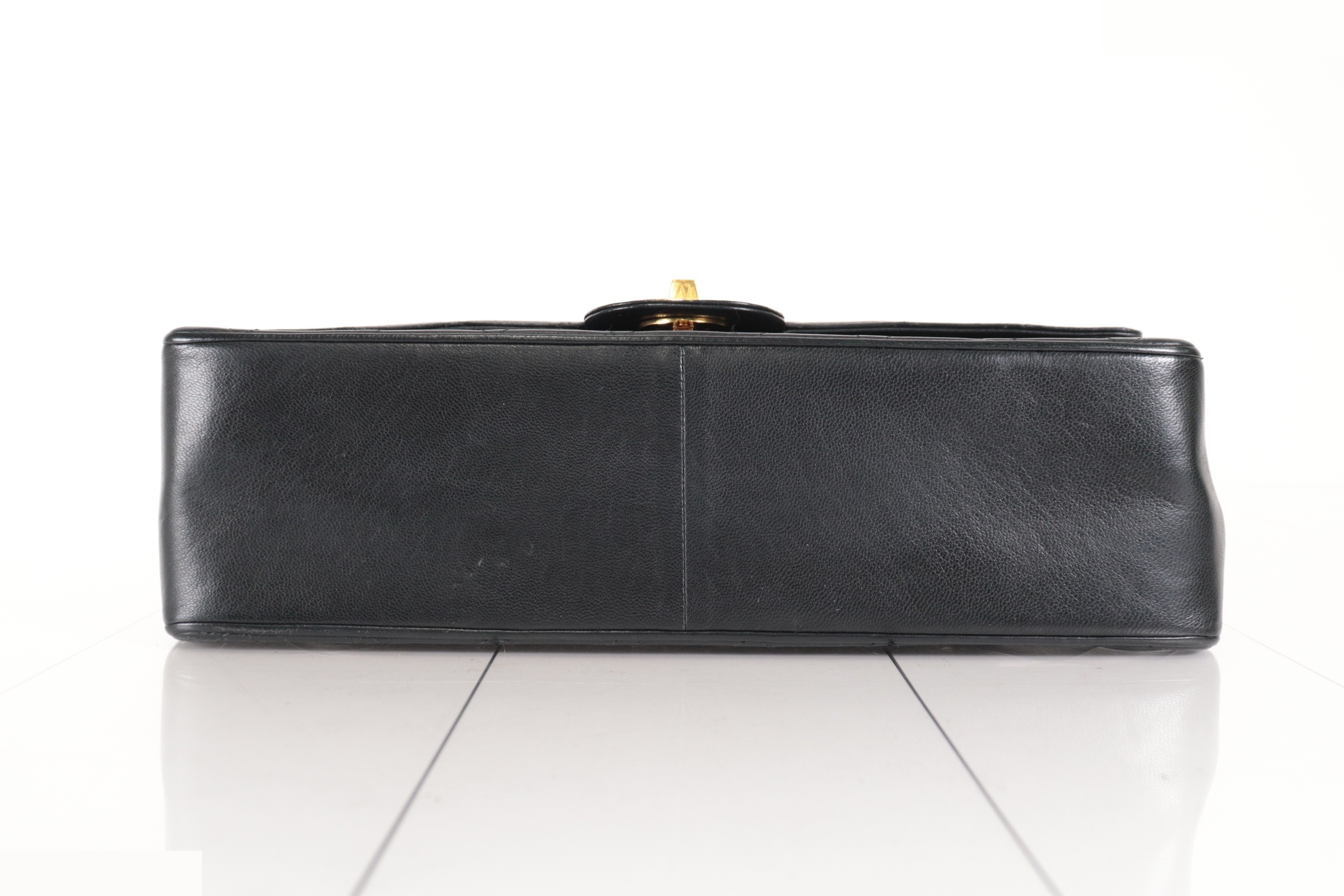 Double flap 27 Lambskin Chain Shoulder Bag, Series 0 — view 7