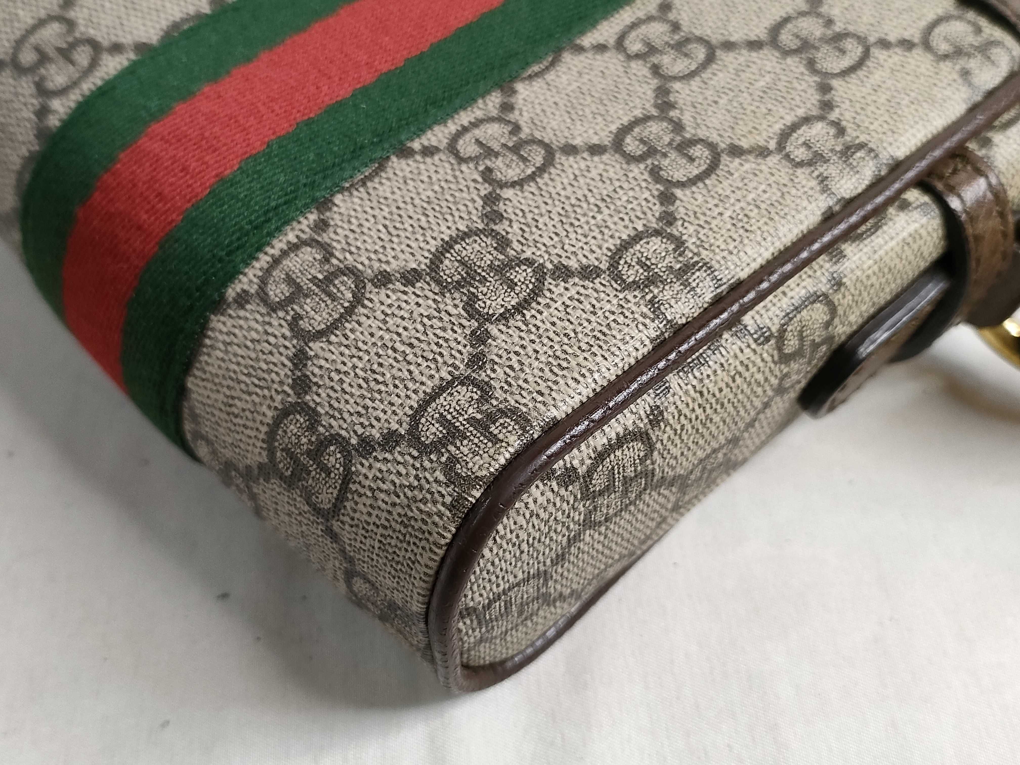 GG Supreme Shoulder Bag — view 6