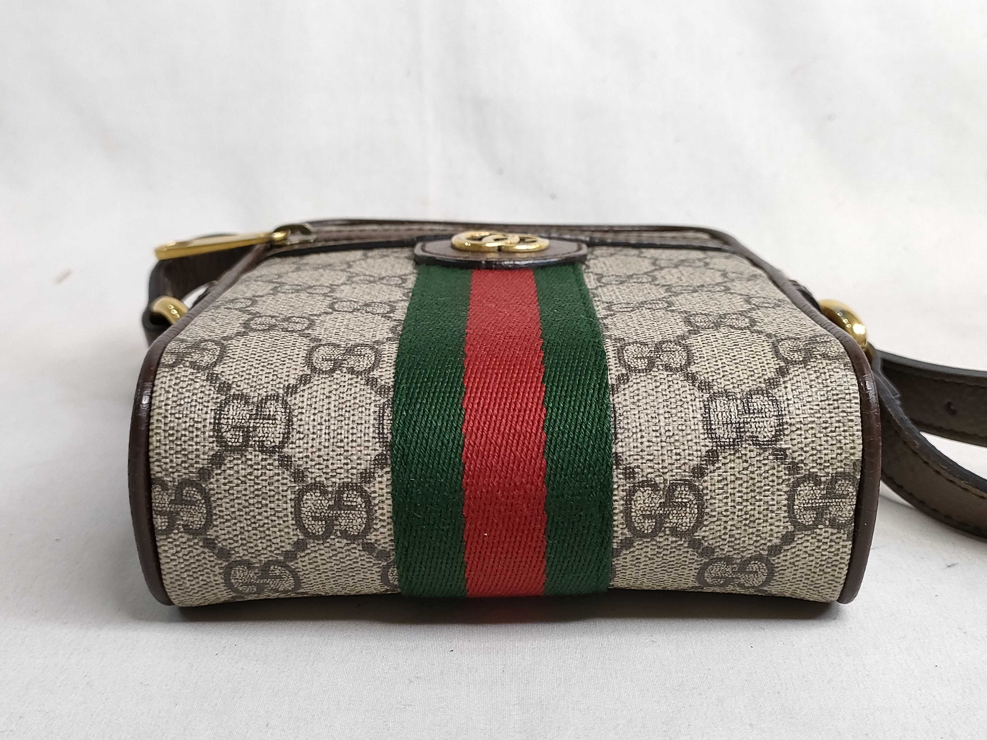 GG Supreme Shoulder Bag — view 7
