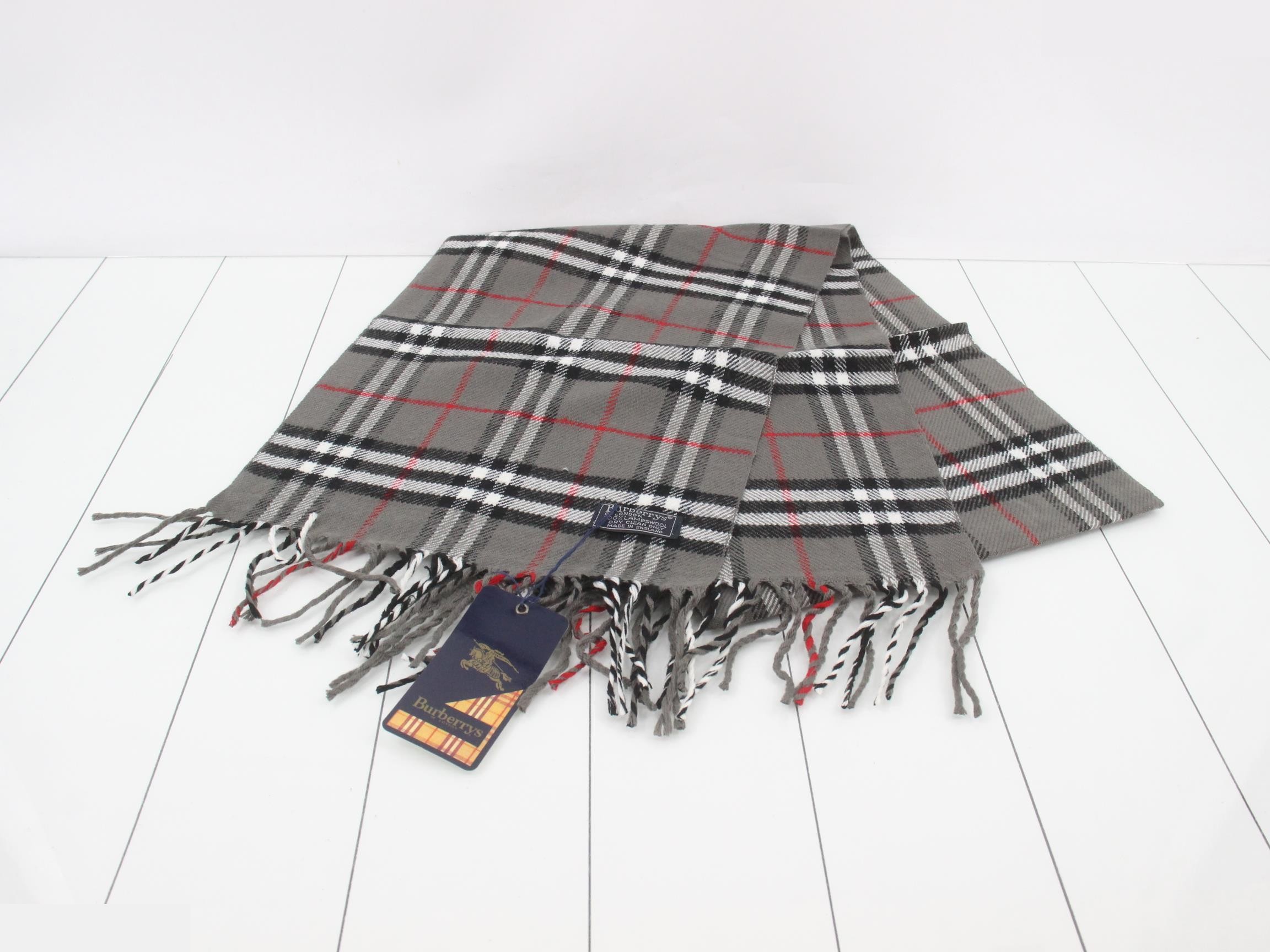 Unused, with dust bag included. Burberry Nova Check scarf, gray. — view 2