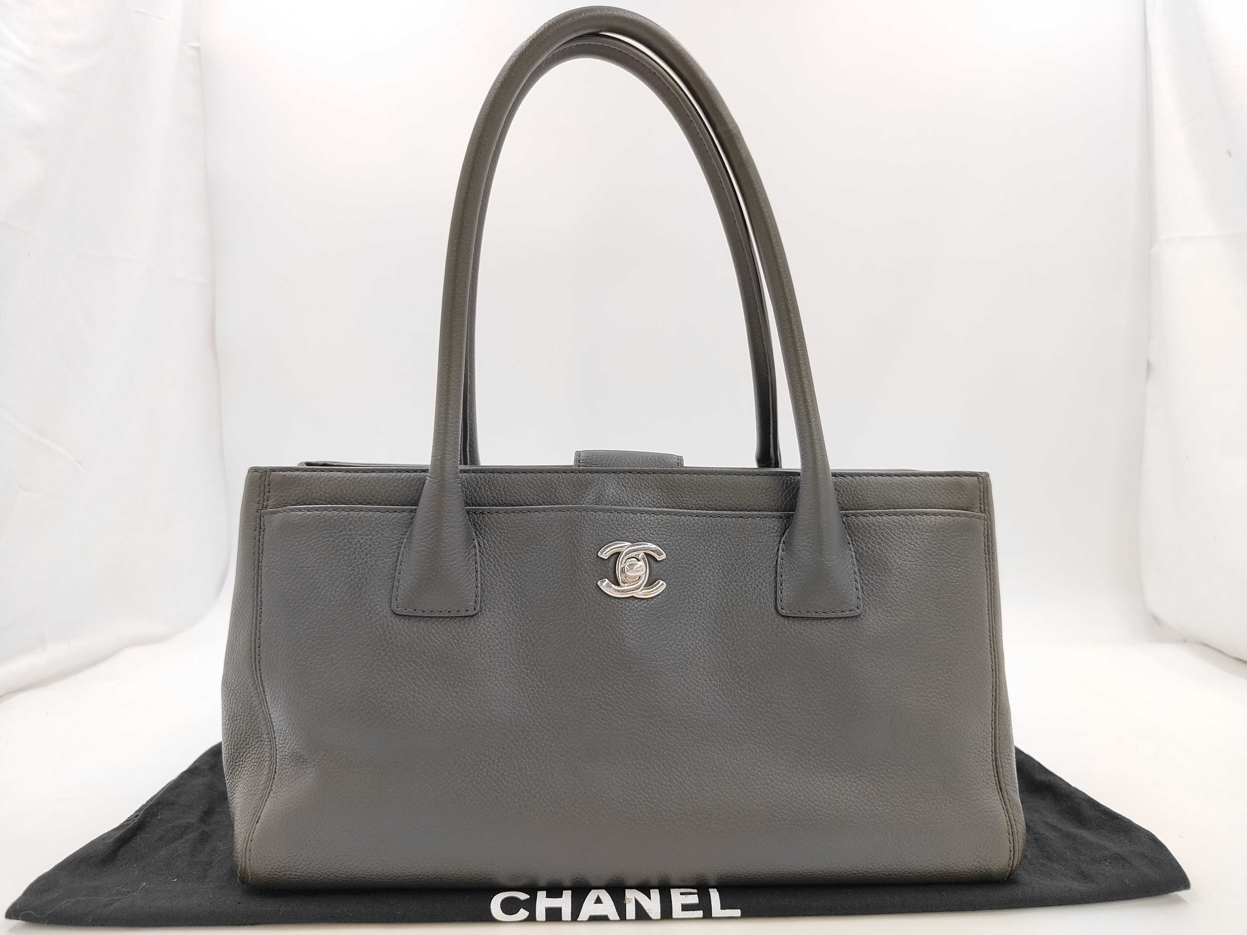 Executive Caviar Skin Tote Bag, Silver Hardware, Serial Number 17 Series