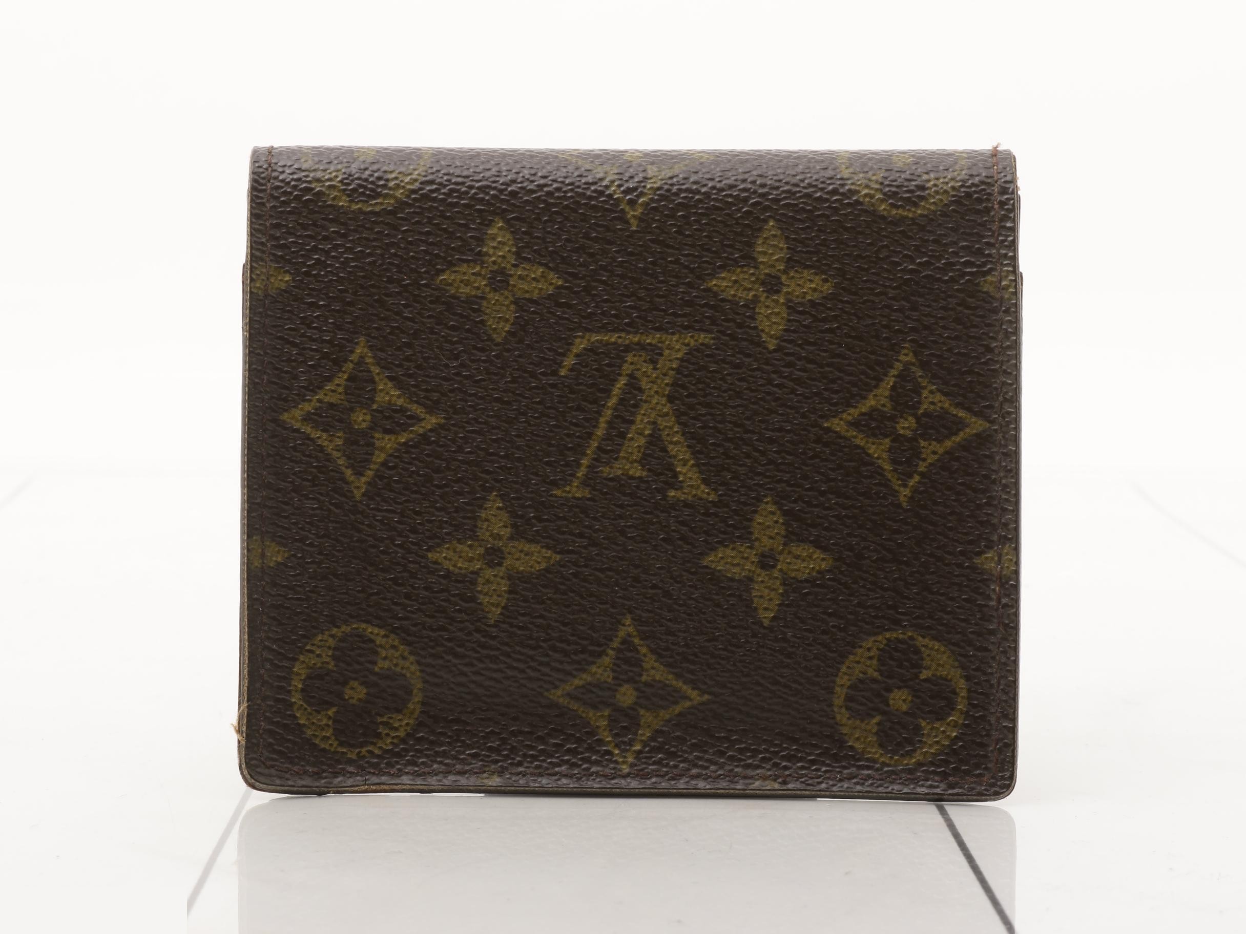 Pass case — view 2