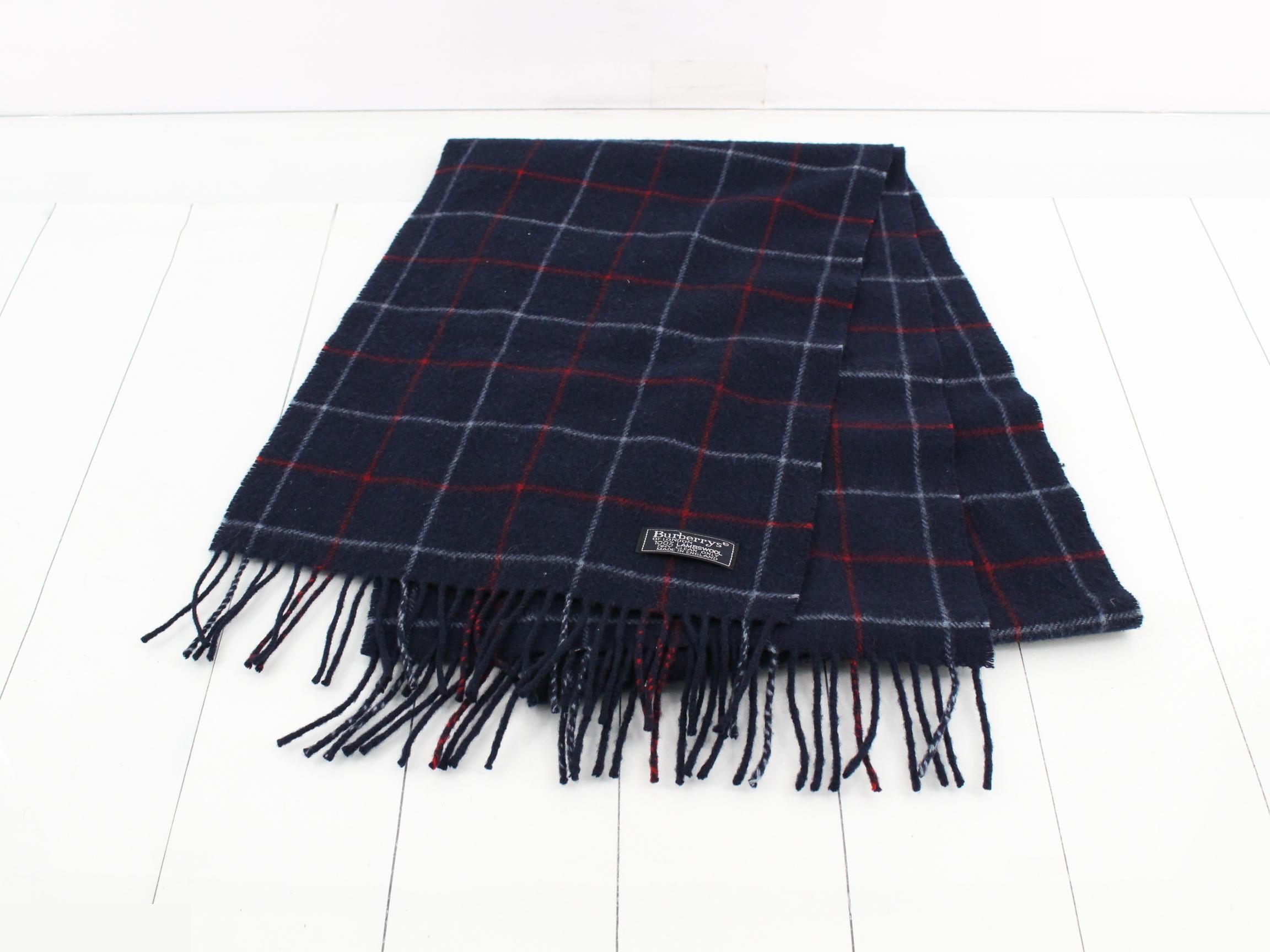 Navy check pattern, 100% lamb's wool. — view 2