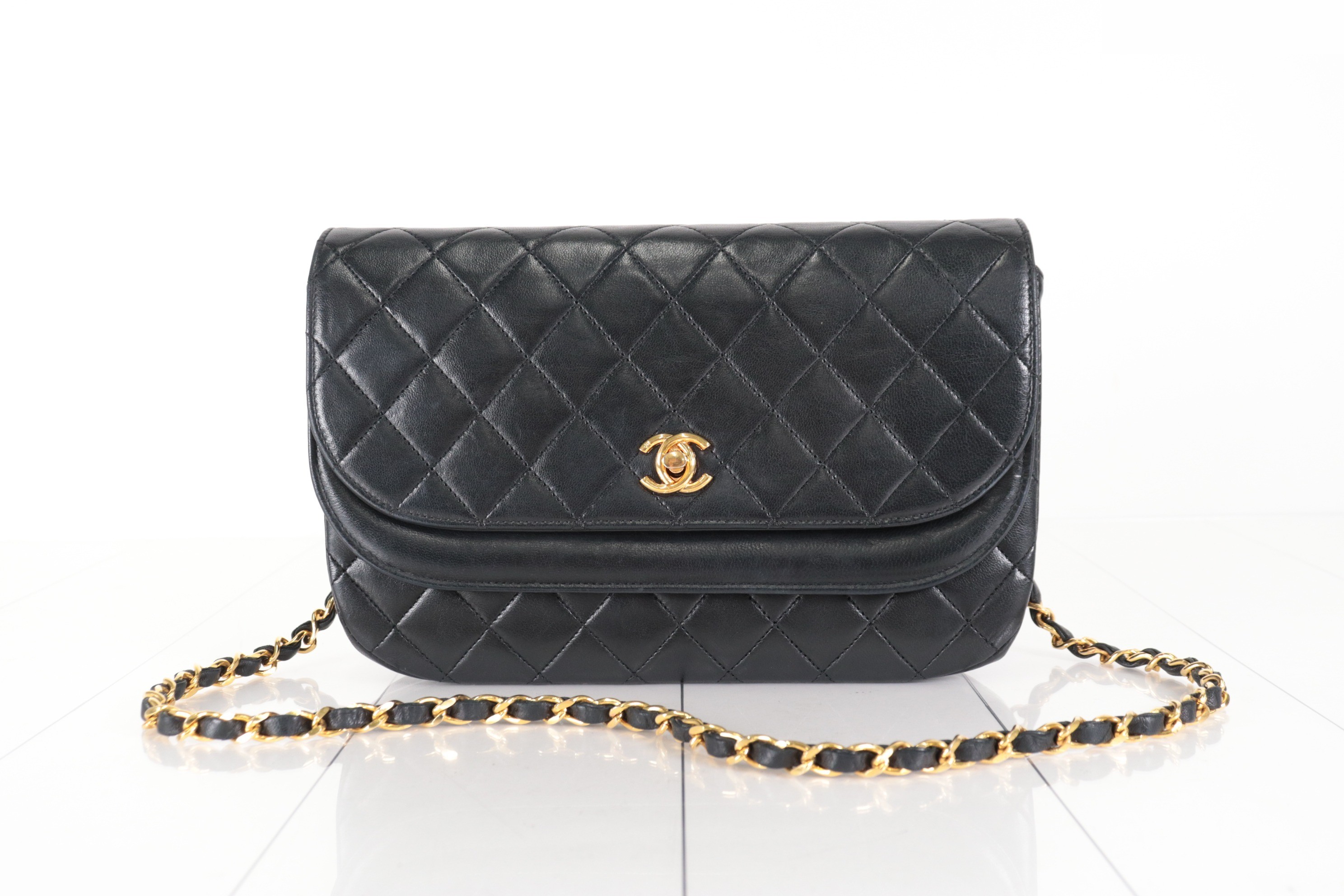 Double flap lambskin chain shoulder bag