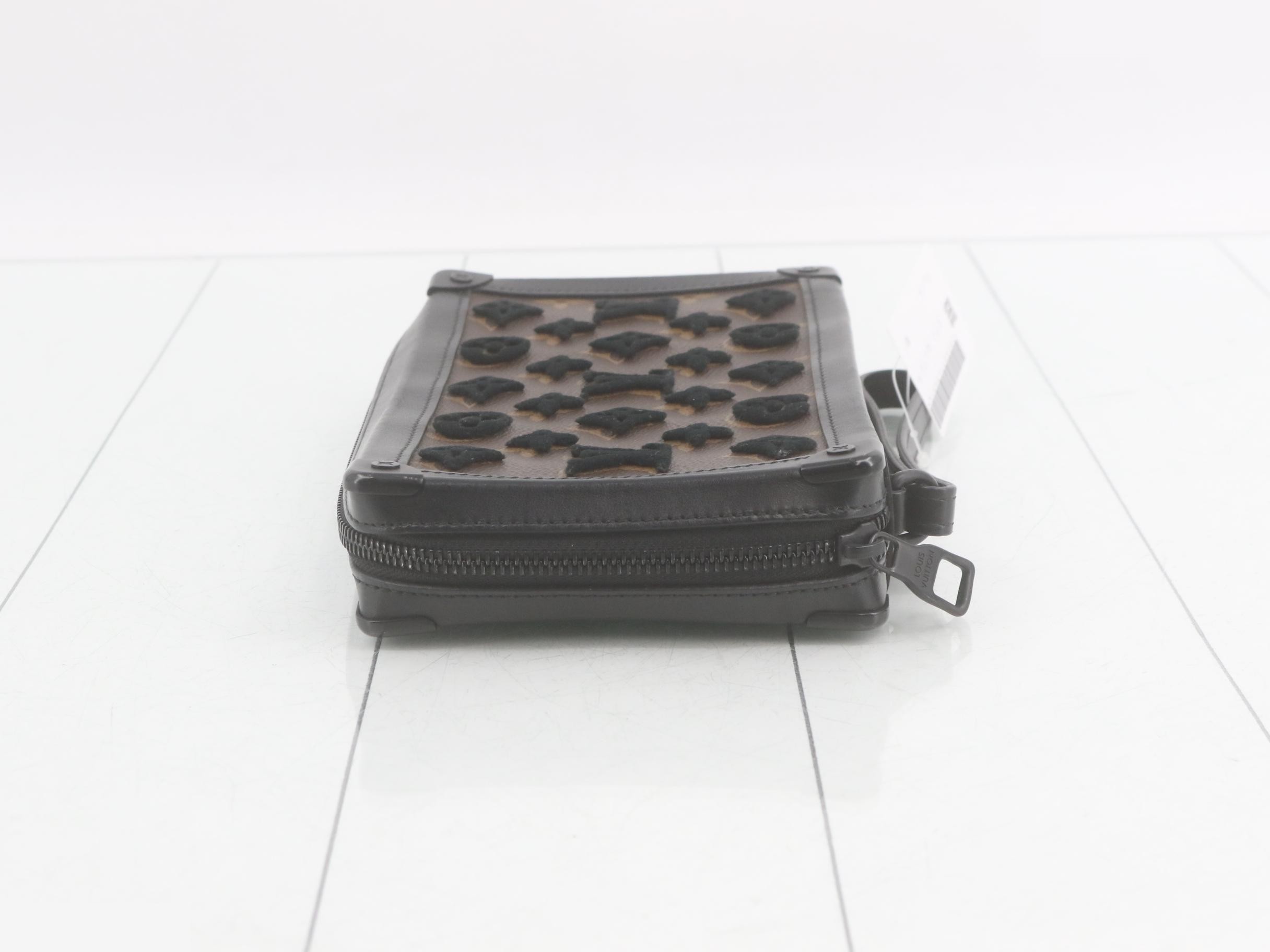 Monogram Tuftage Soft Trunk Clutch Second Bag — view 4