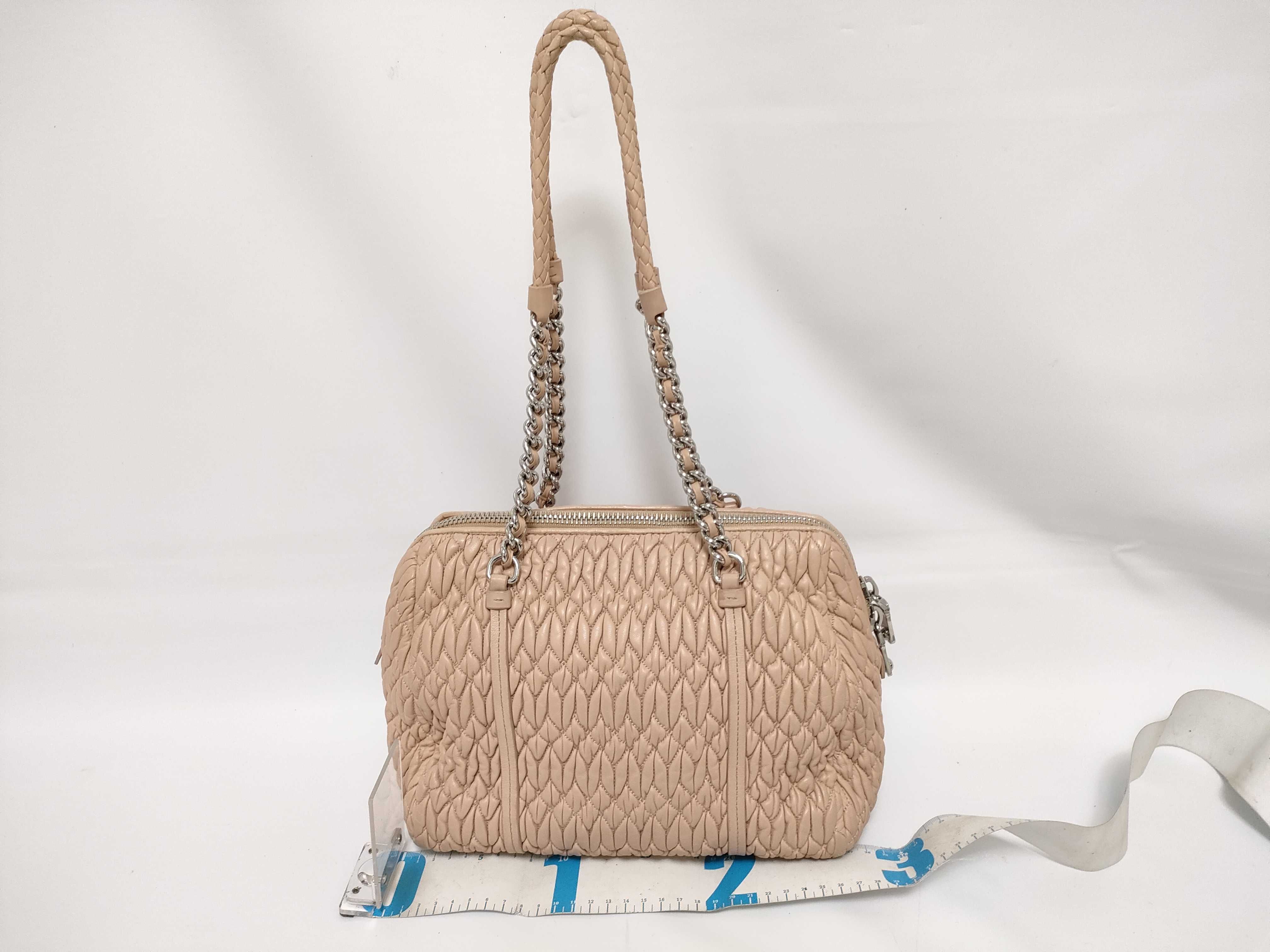 Chain Tote / Matelassé — view 2