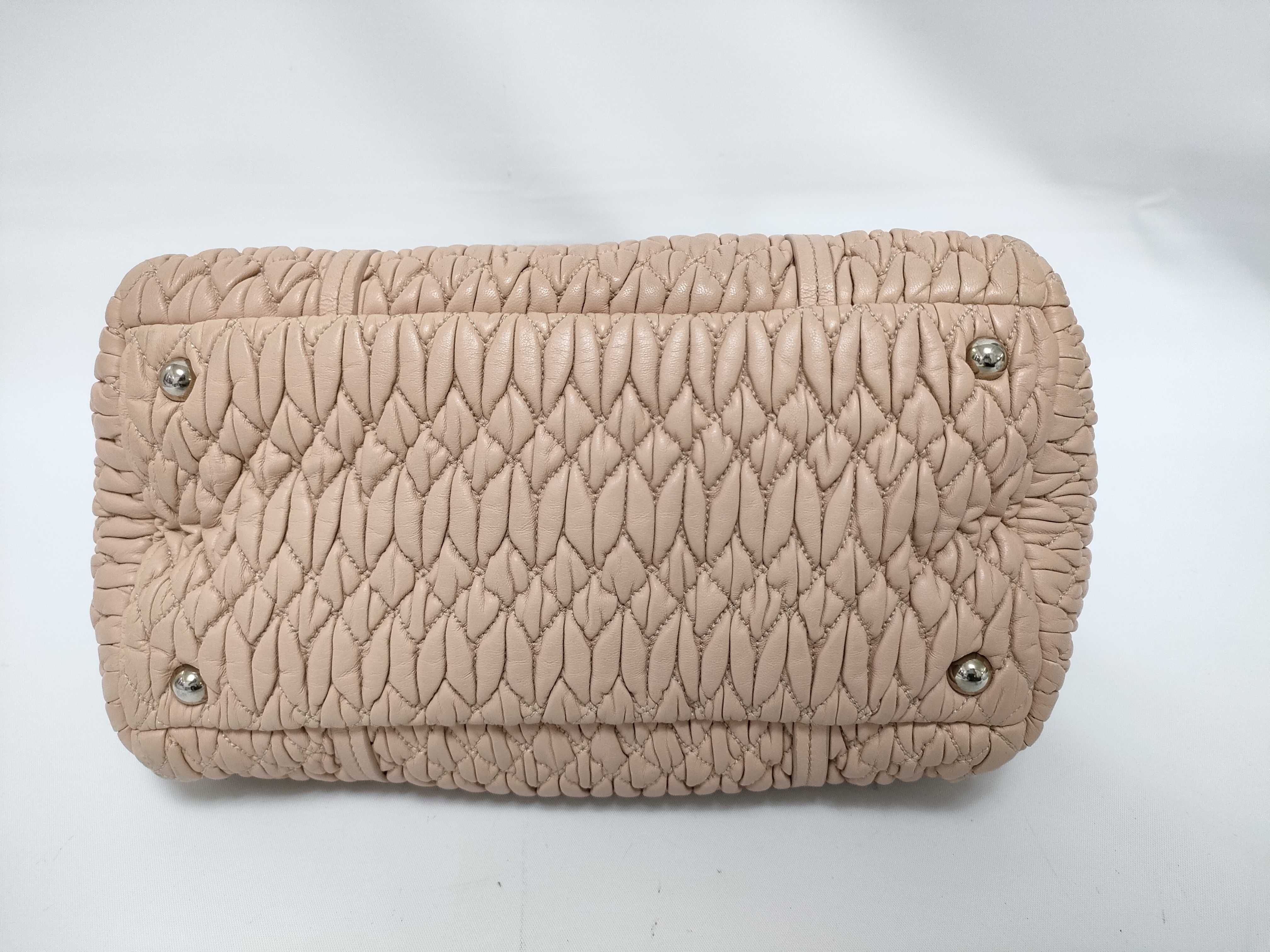 Chain Tote / Matelassé — view 3
