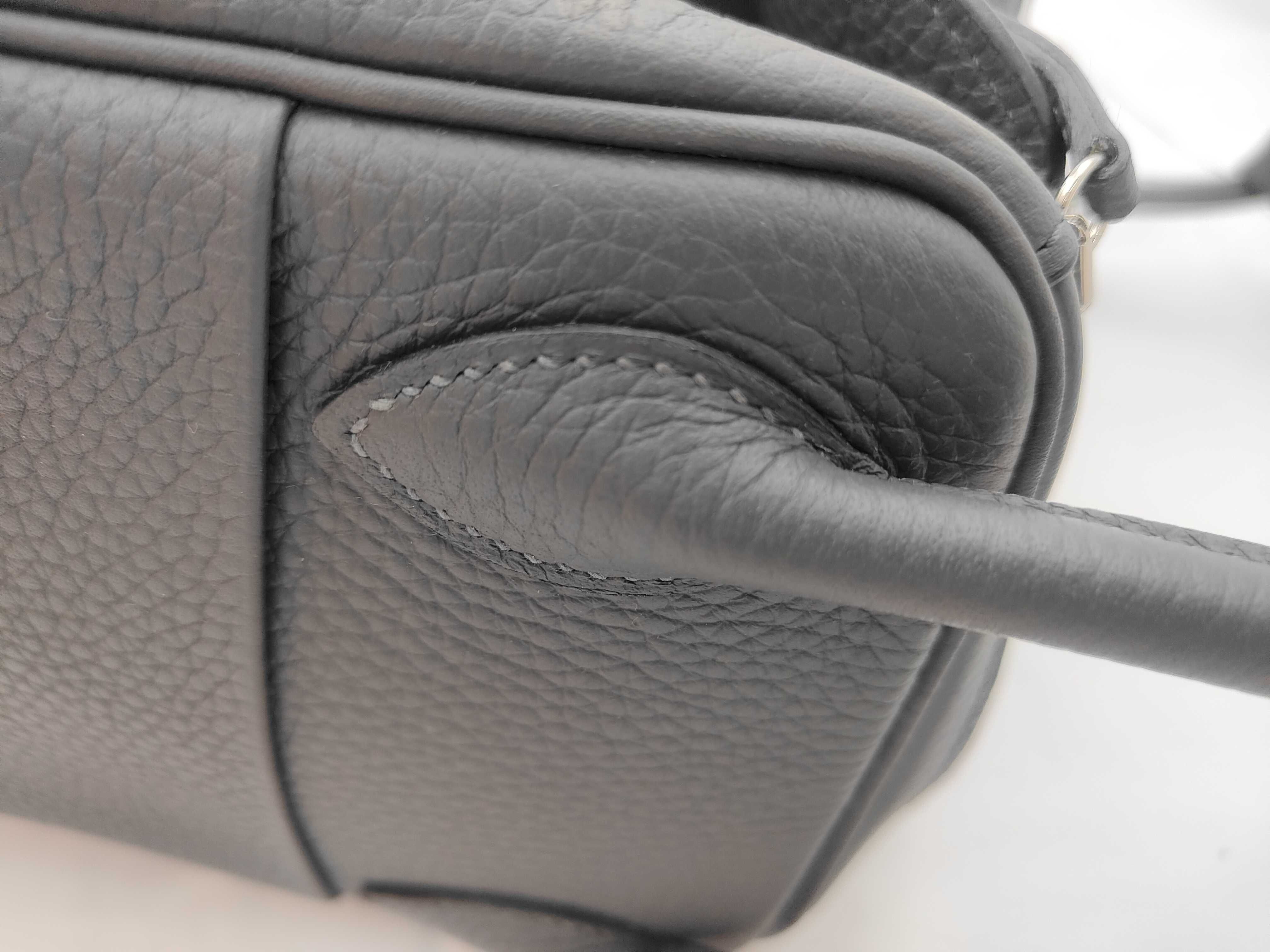 Lindy 26 handbag in Taurillon Clemence leather, Gris Misty, silver hardware, G stamp. — view 5