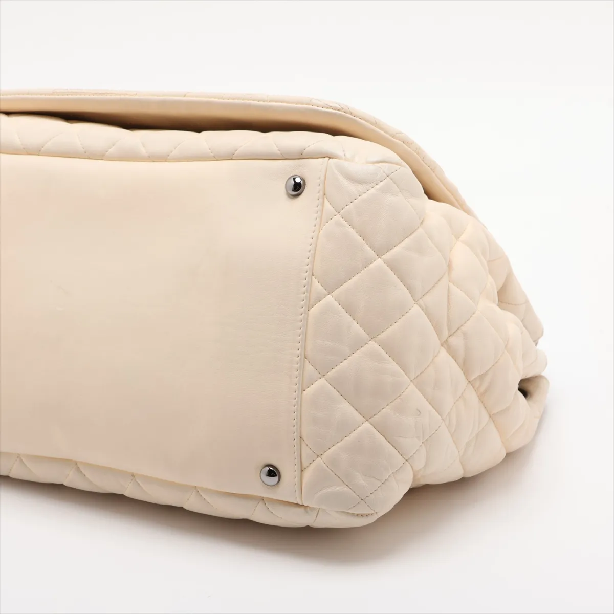 Matelassé Lambskin Chain Shoulder Bag, Paris-Moscow Collection, Beige, Silver Hardware, Item No. 12907567 (Serial No. 12) — view 3
