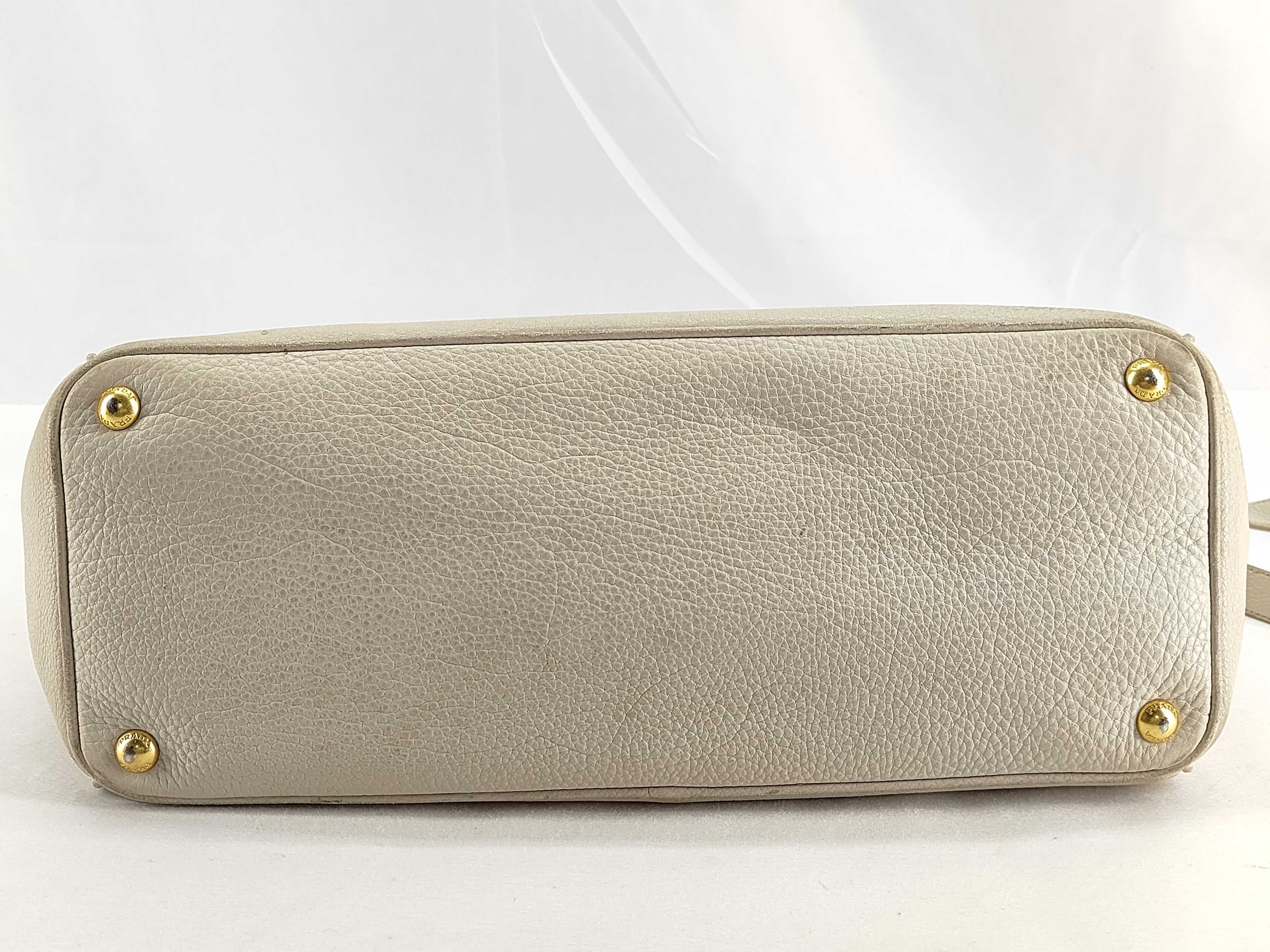 Tote Bag / Shoulder Bag / 2-way Logo Leather Tote Bag — view 10