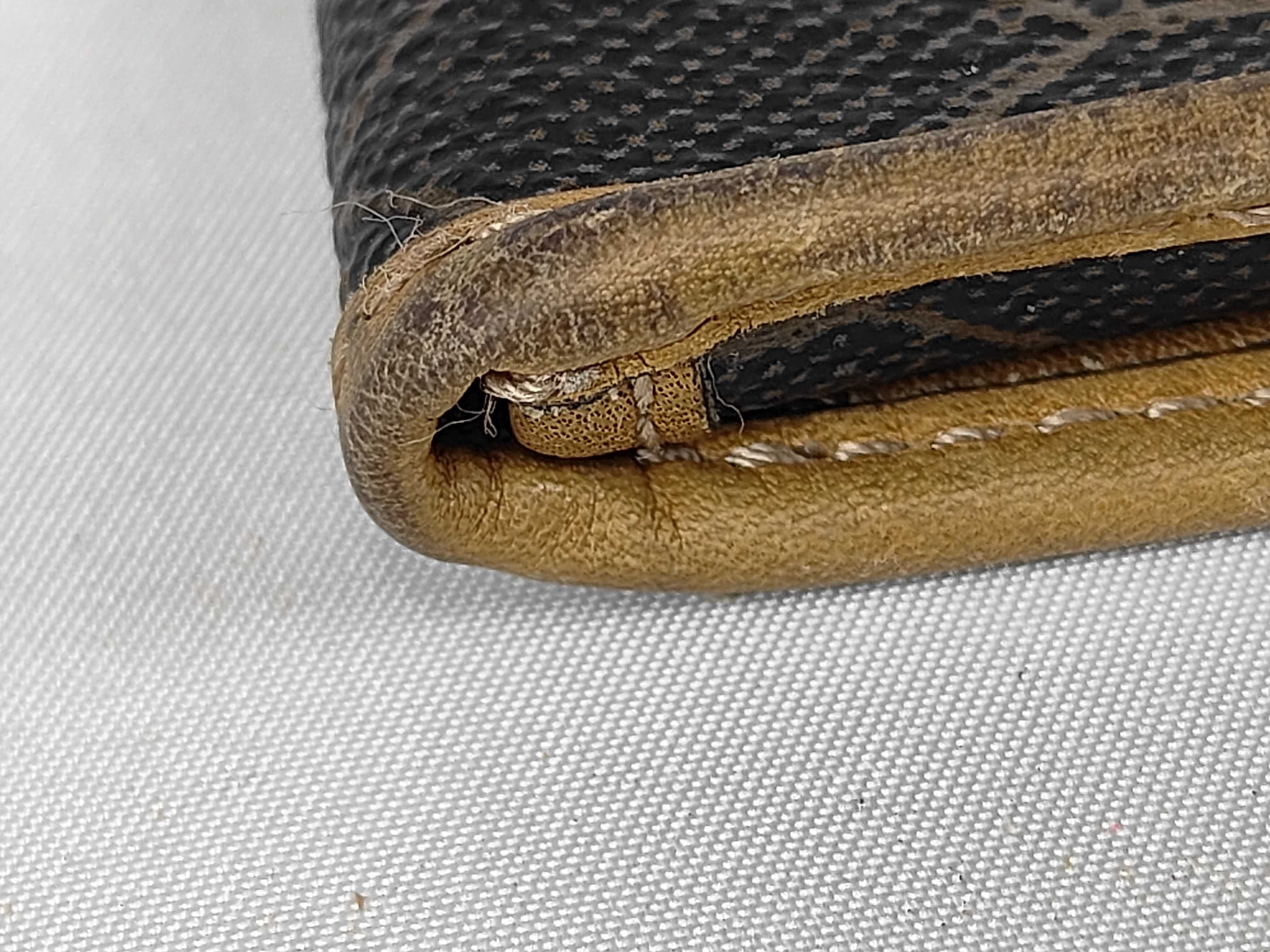 Honeycomb Pattern Coin Case — view 5
