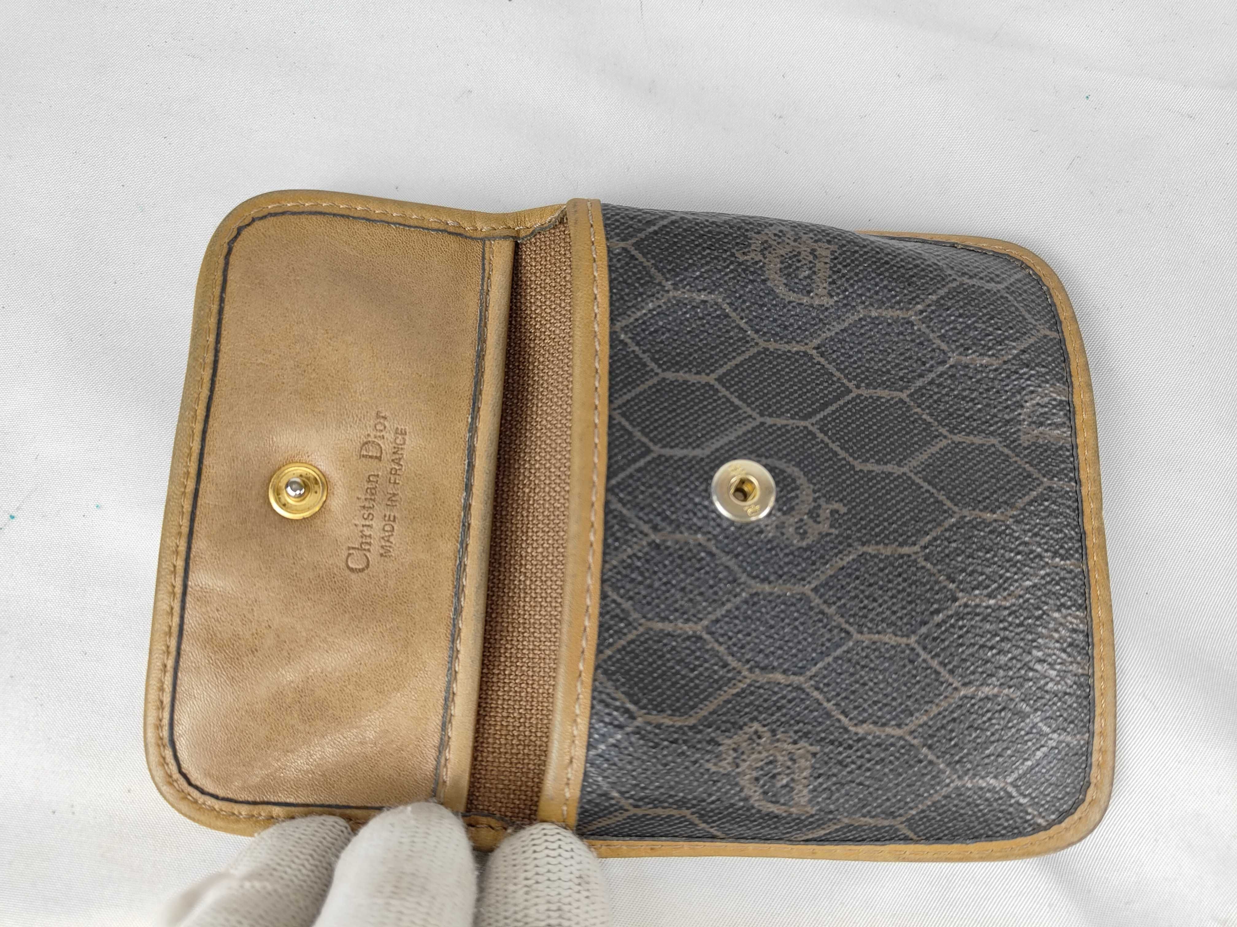 Honeycomb Pattern Coin Case — view 7