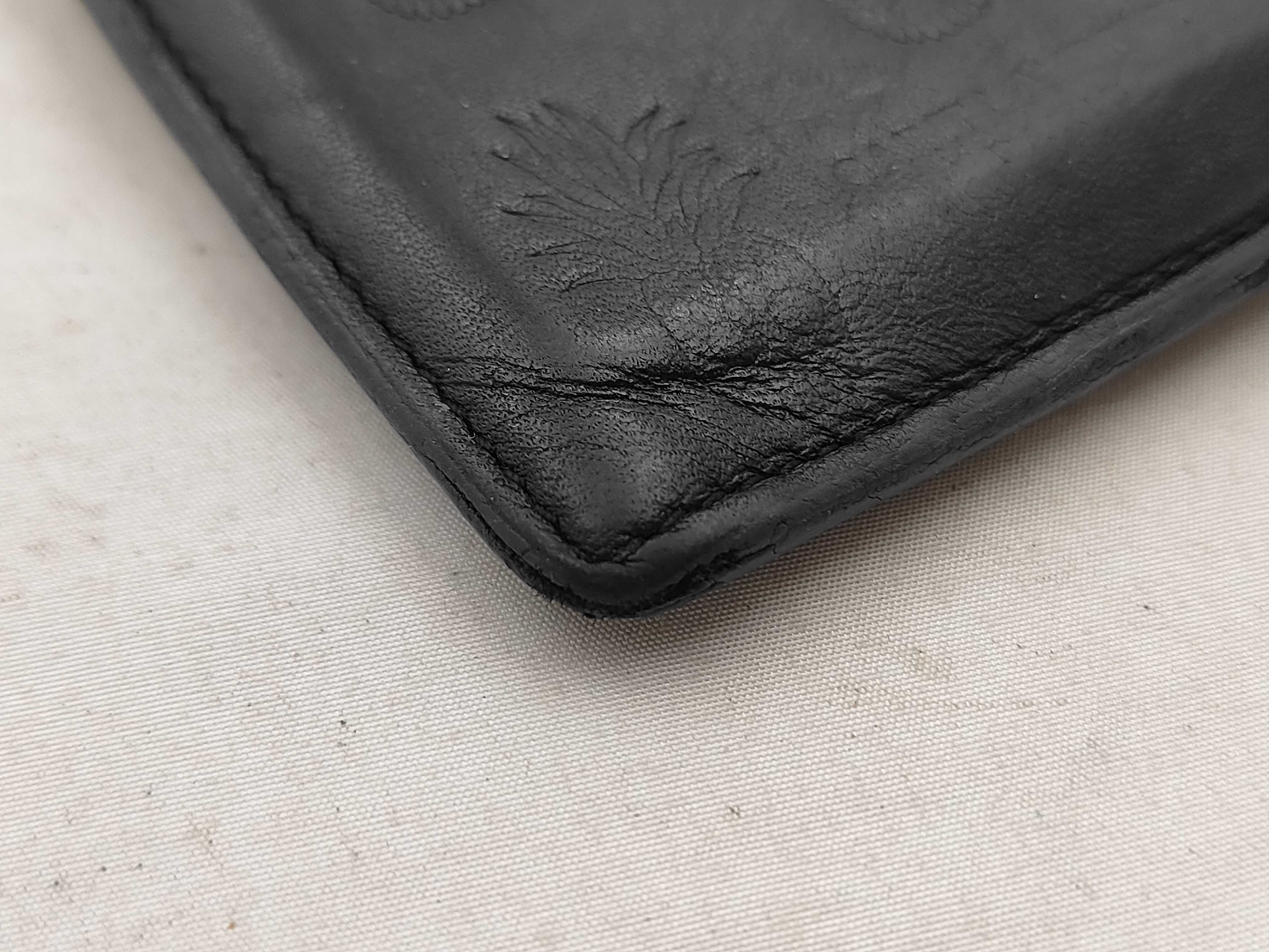 coin case — view 3