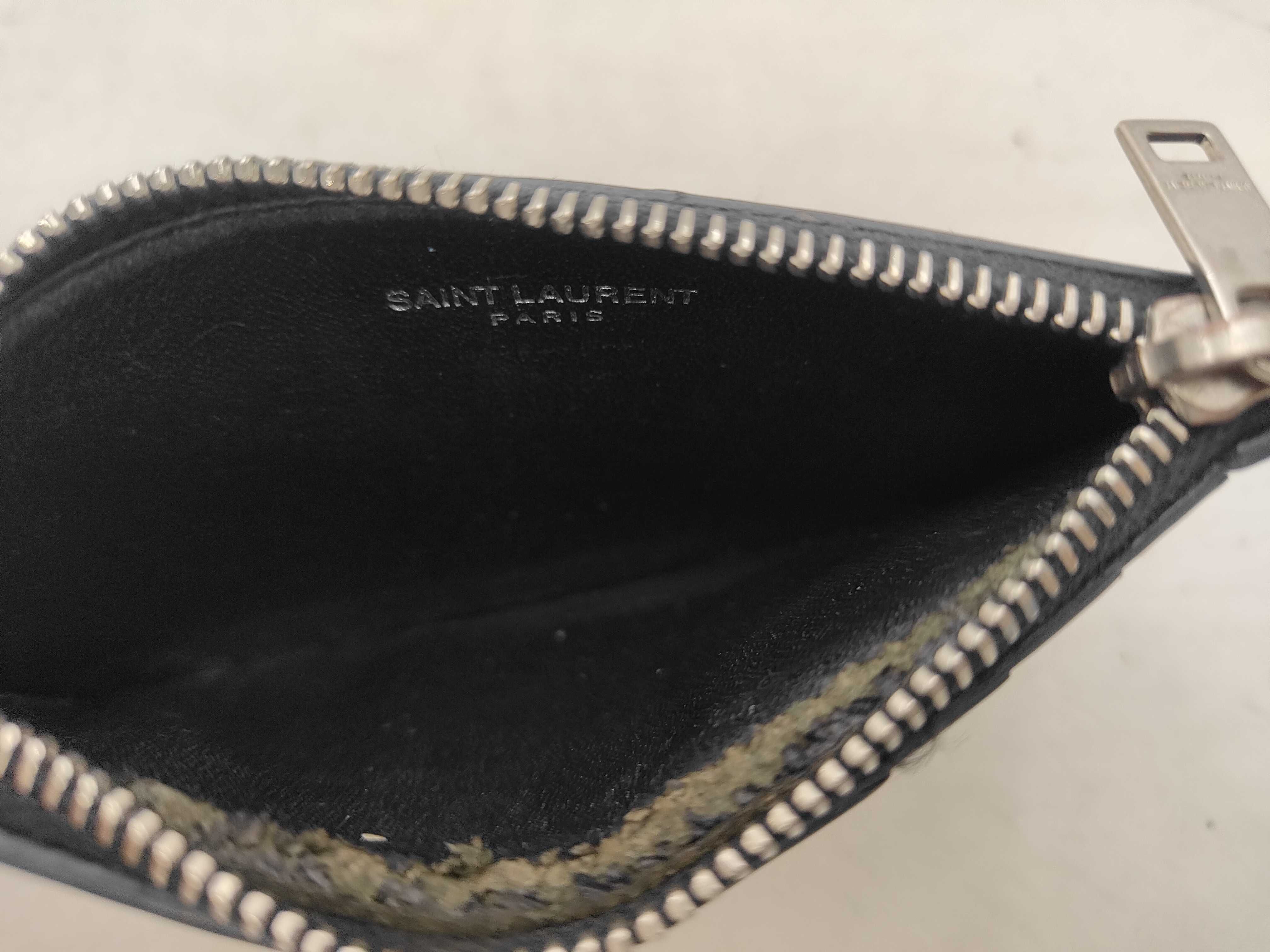 coin case — view 4