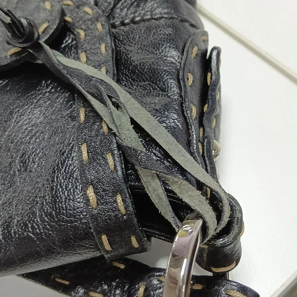 Selleria Leather Shoulder Bag, Black, 8BR356 — view 11