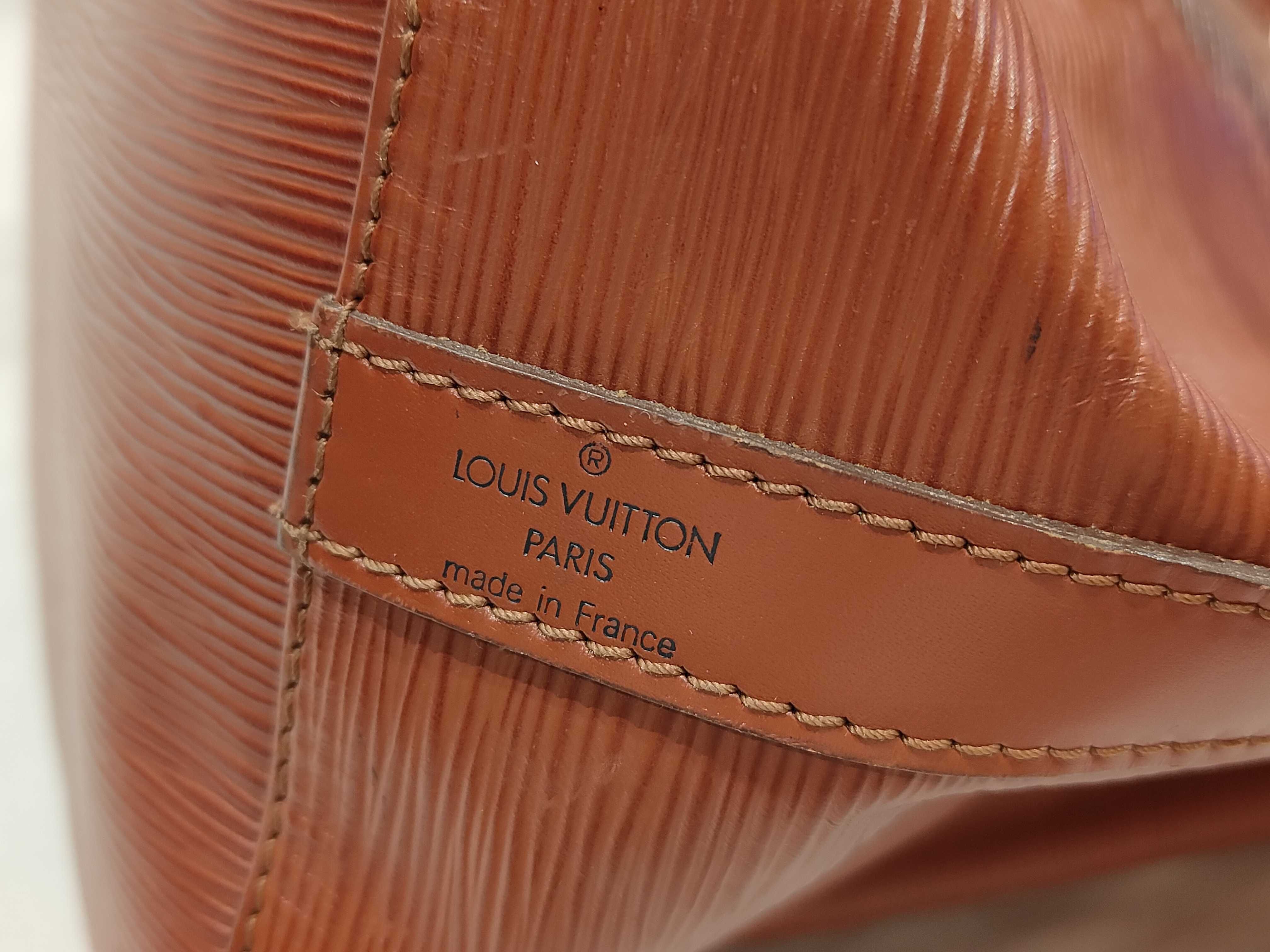 Epi Petit Noé Shoulder Bag — view 11
