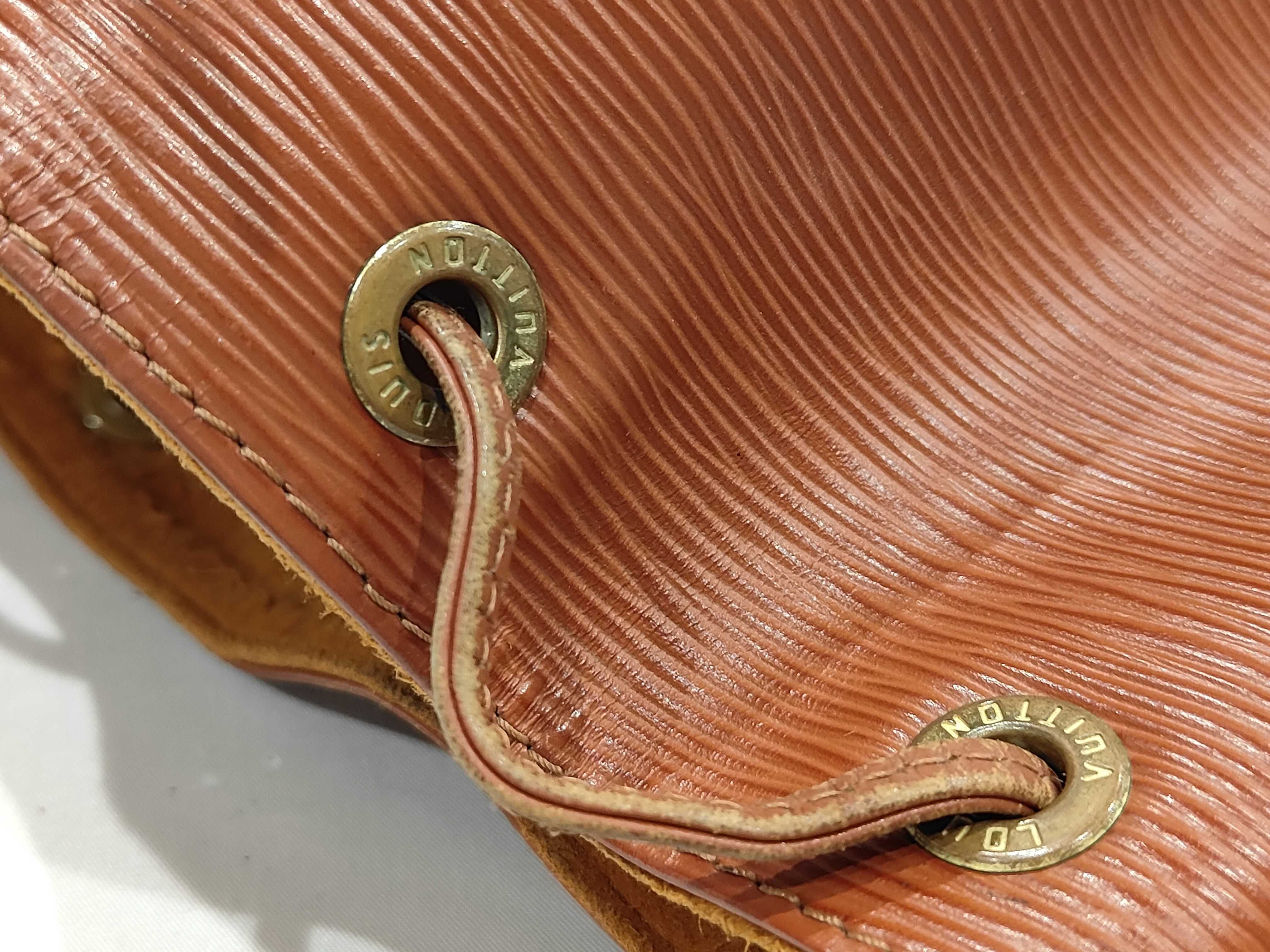 Epi Petit Noé Shoulder Bag — view 7