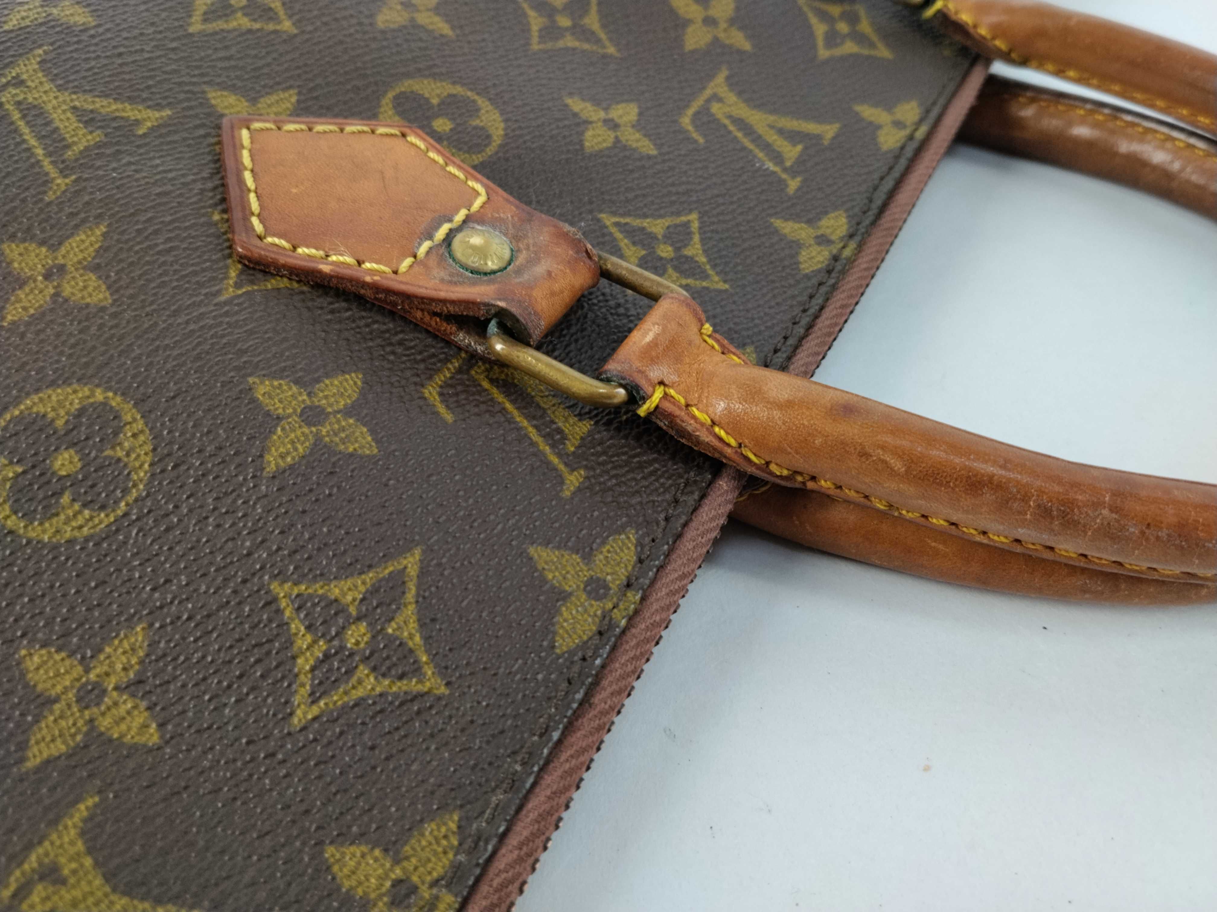 Monogram LV Sac Triangle M51360 Handbag — view 5