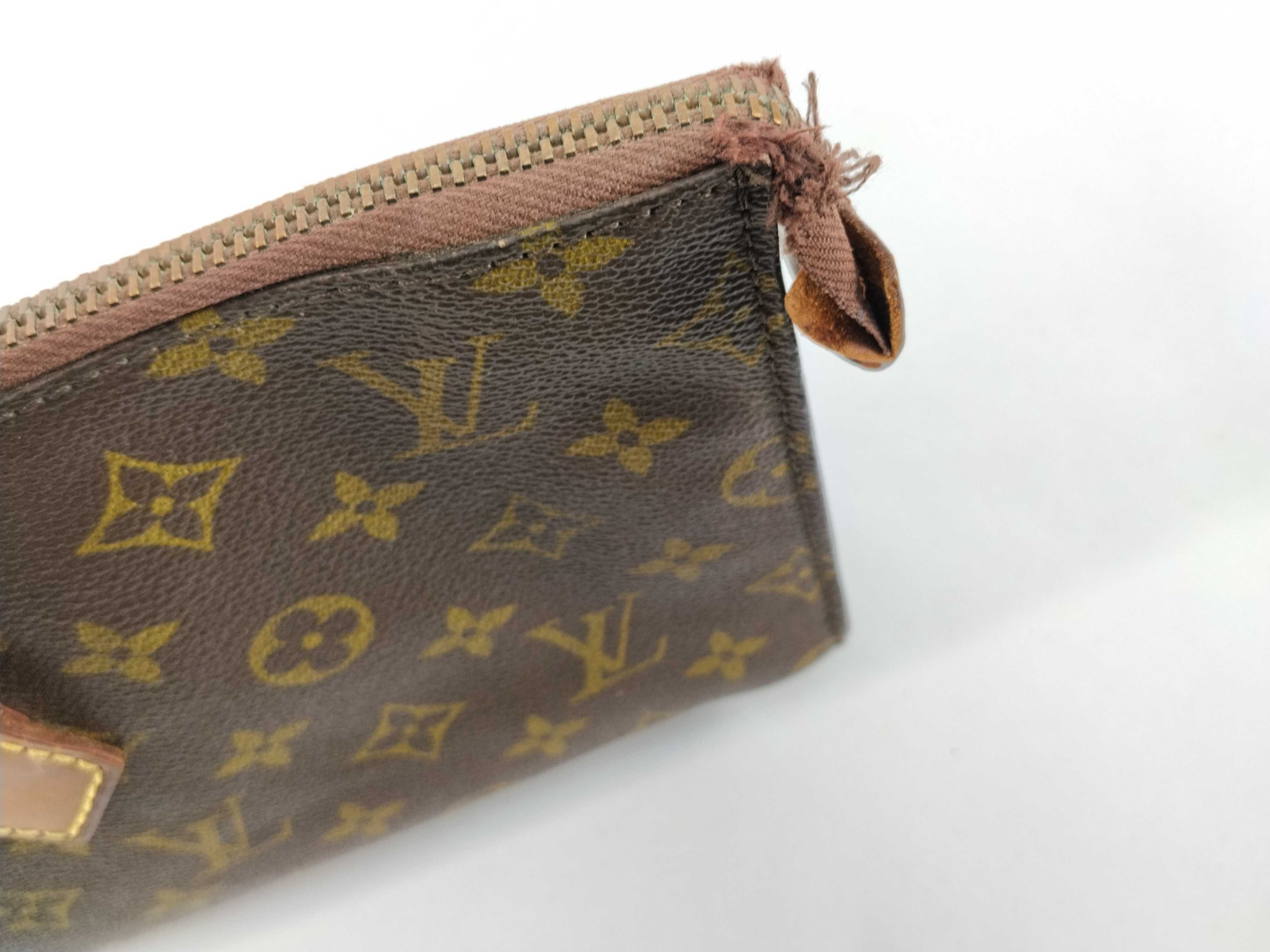 Monogram LV Sac Triangle M51360 Handbag — view 10