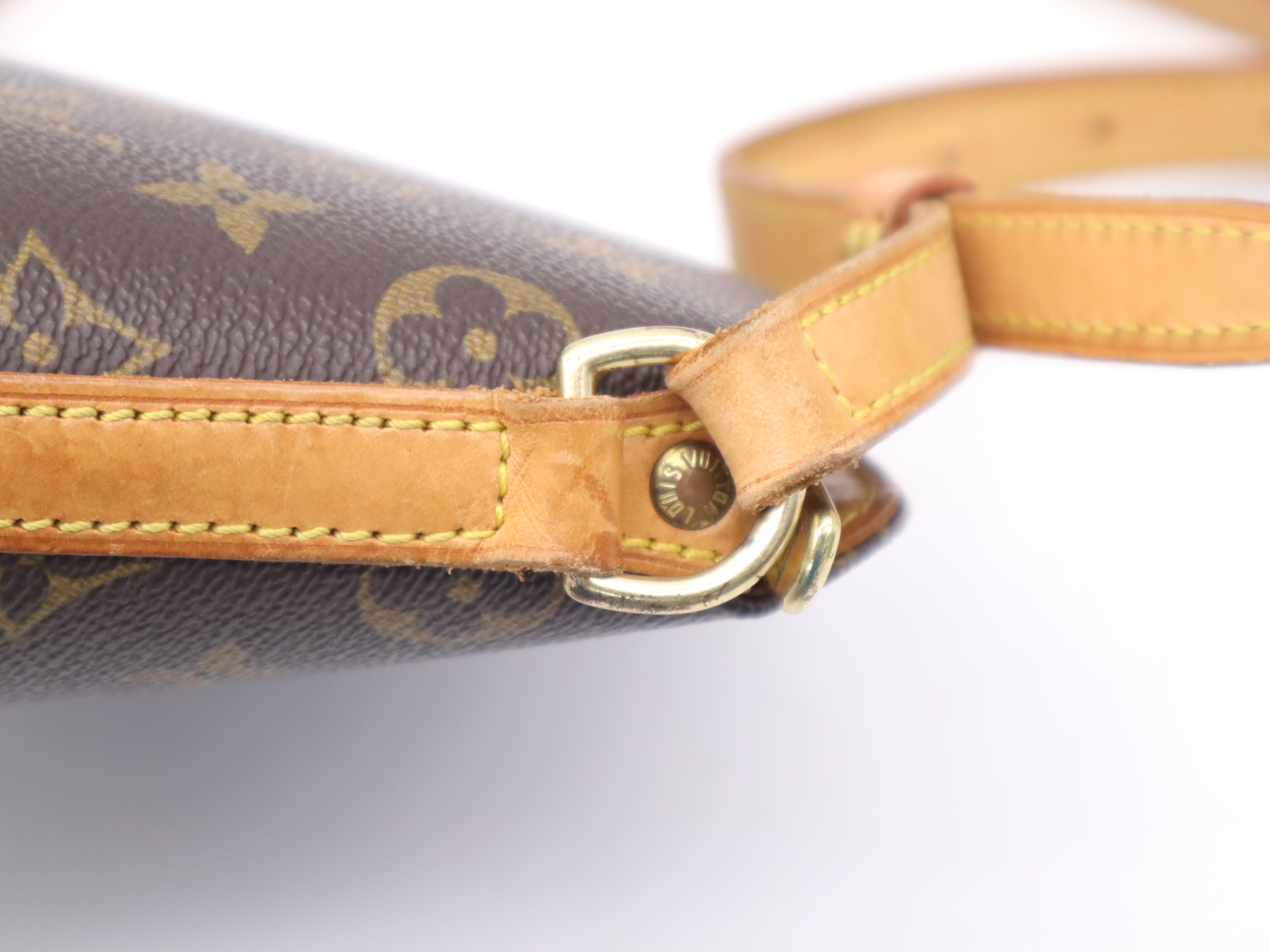 M51290 Monogram Druot Shoulder Bag — view 7