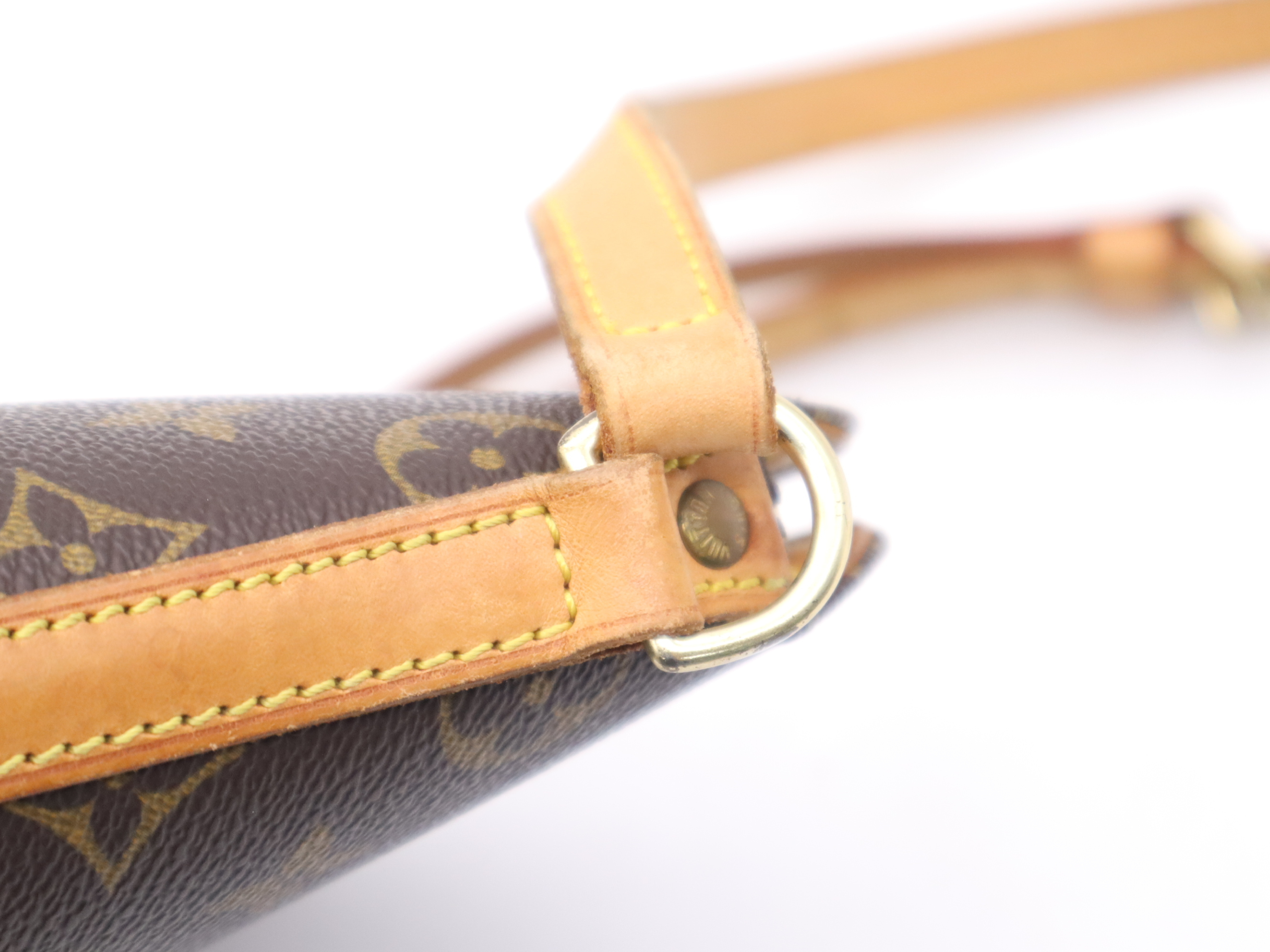 M51290 Monogram Druot Shoulder Bag — view 8