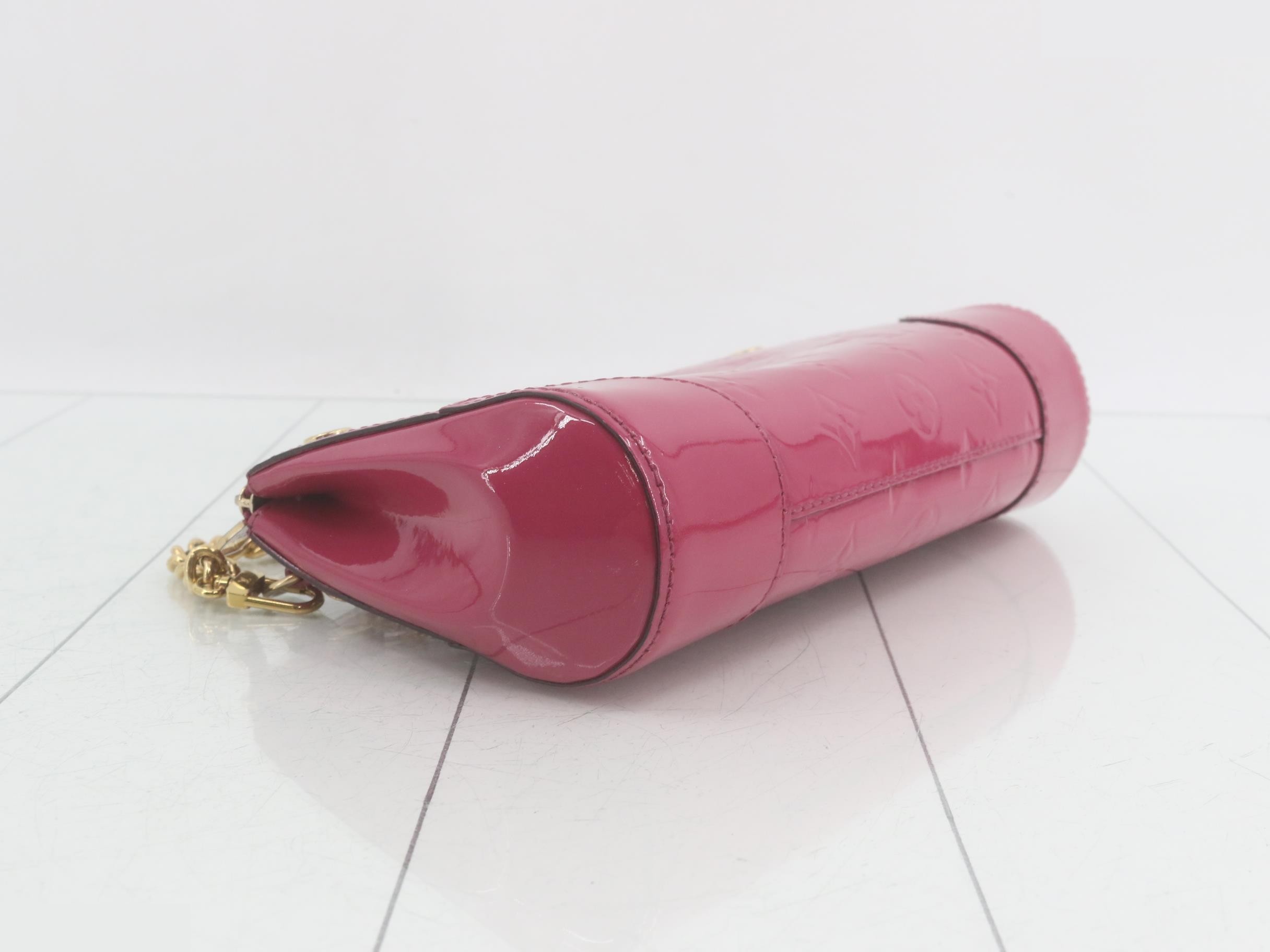 Vernis Santa Monica Clutch Shoulder Bag — view 5