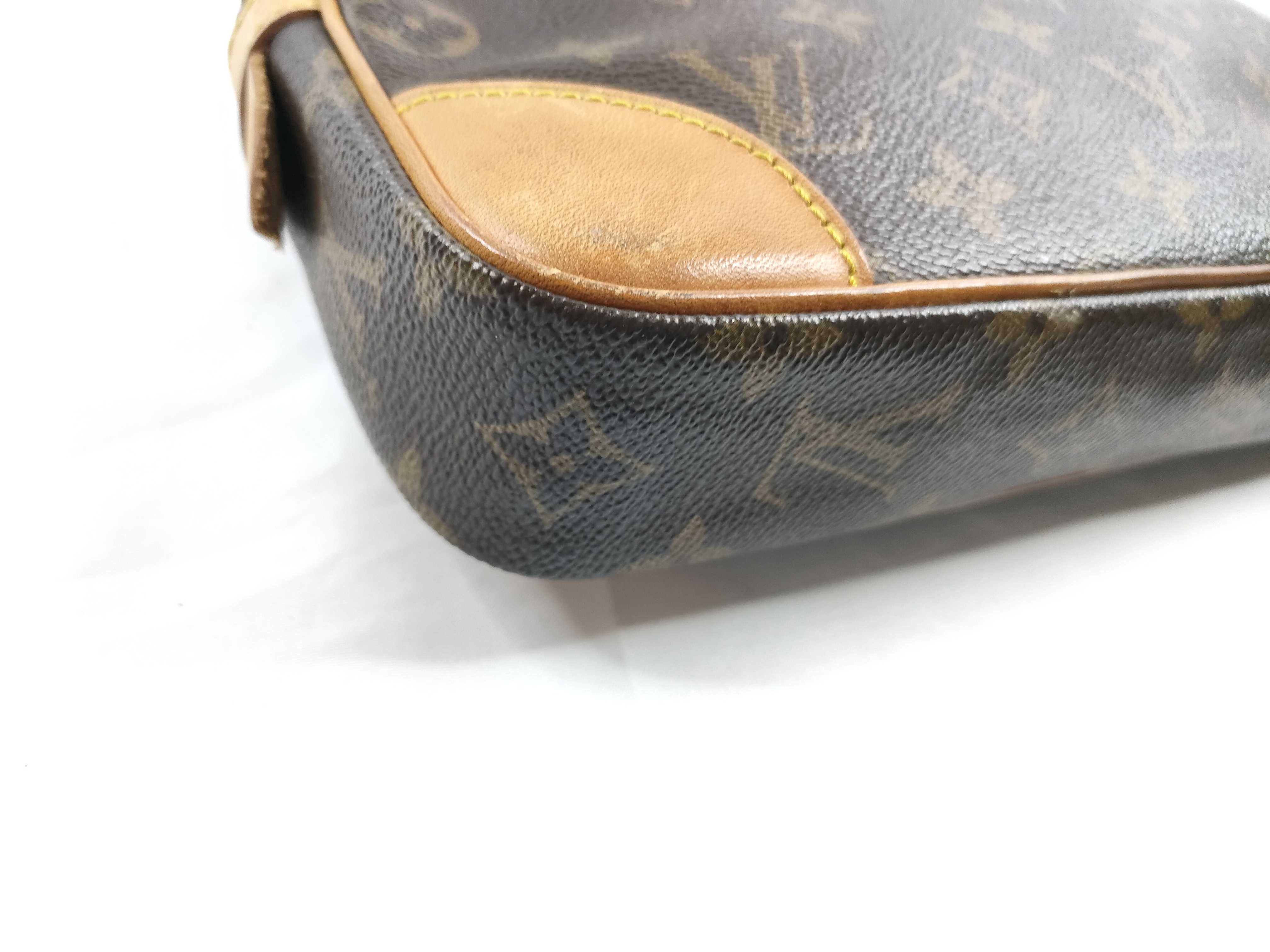 Monogram Louis Vuitton Handbag Clutch Bag — view 3