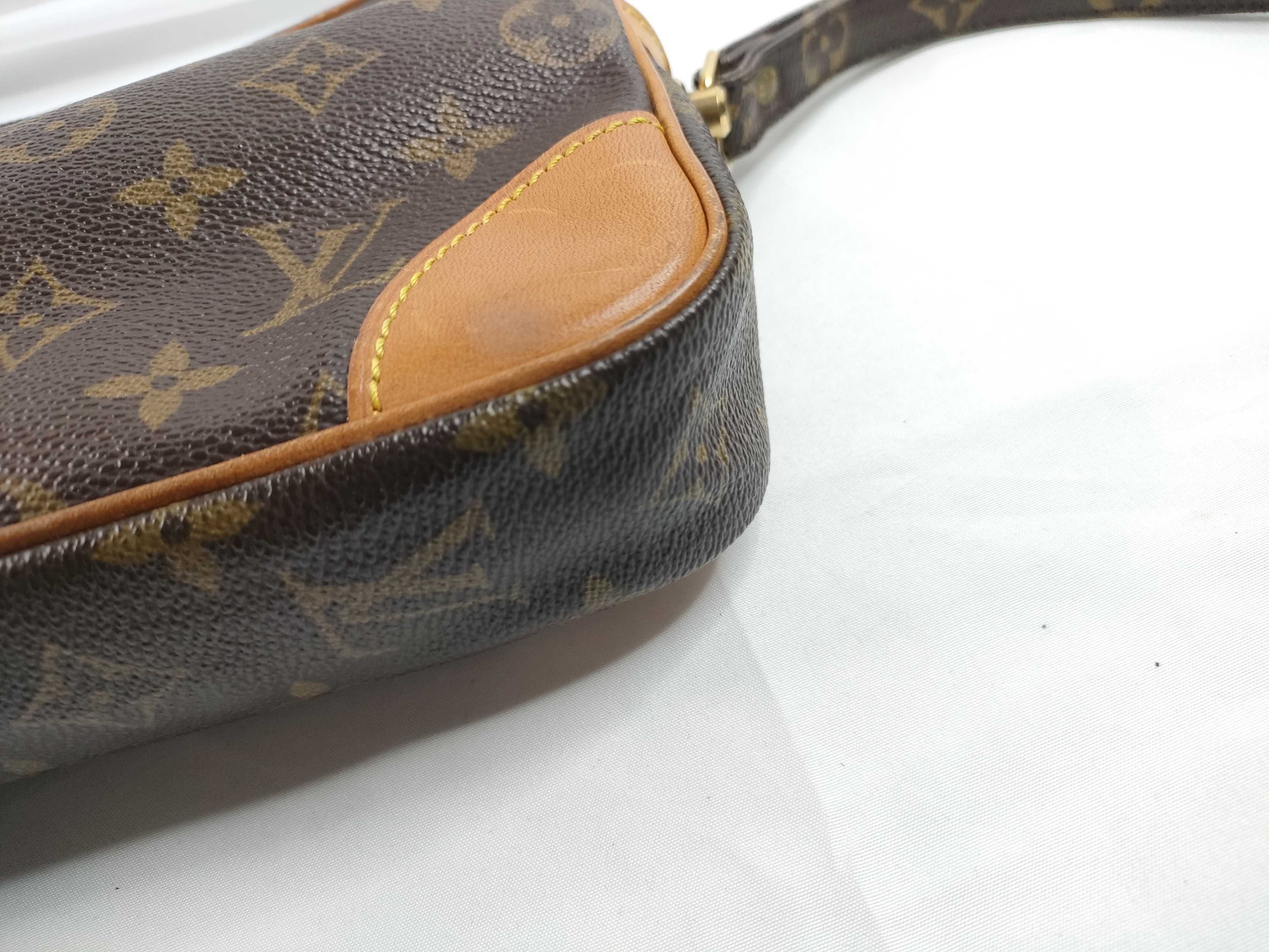 Monogram Louis Vuitton Handbag Clutch Bag — view 5