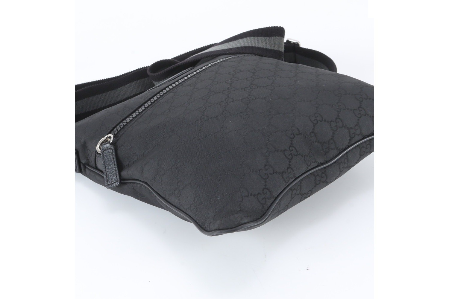GG Nylon 449184 Leather Shoulder Bag — view 5