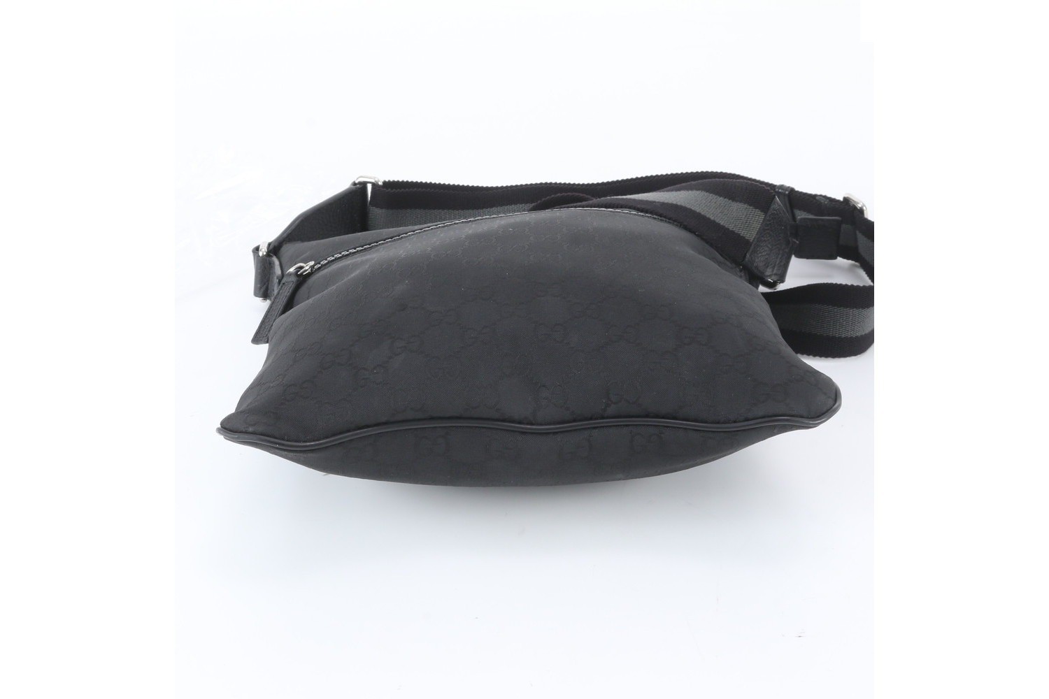GG Nylon 449184 Leather Shoulder Bag — view 6