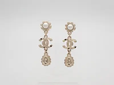 earrings, C22K gold, Coco Mark, stone, flower design, 4.3cm in height.