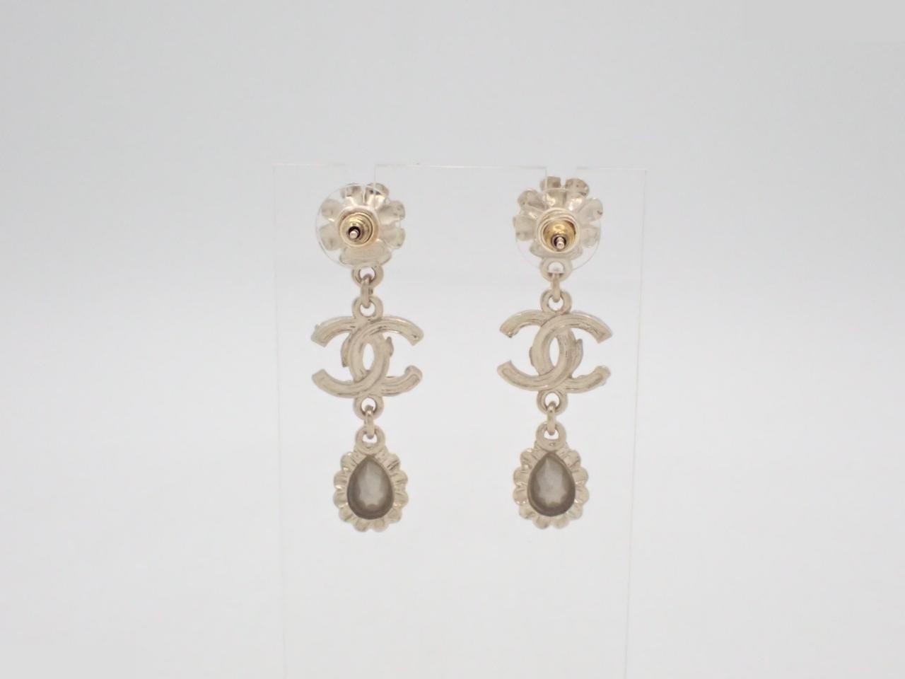 earrings, C22K gold, Coco Mark, stone, flower design, 4.3cm in height. — view 2