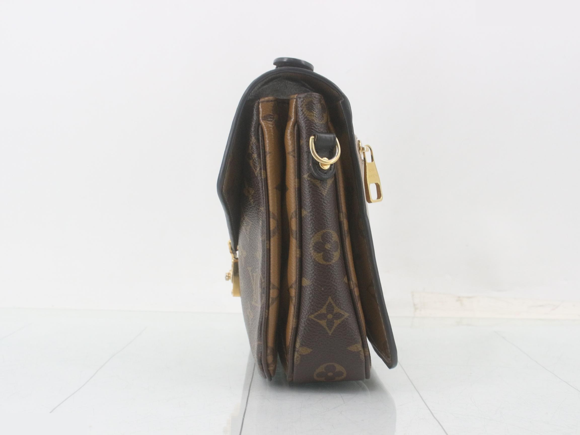 Monogram Reverse Pochette Metis MM 2WAY — view 3