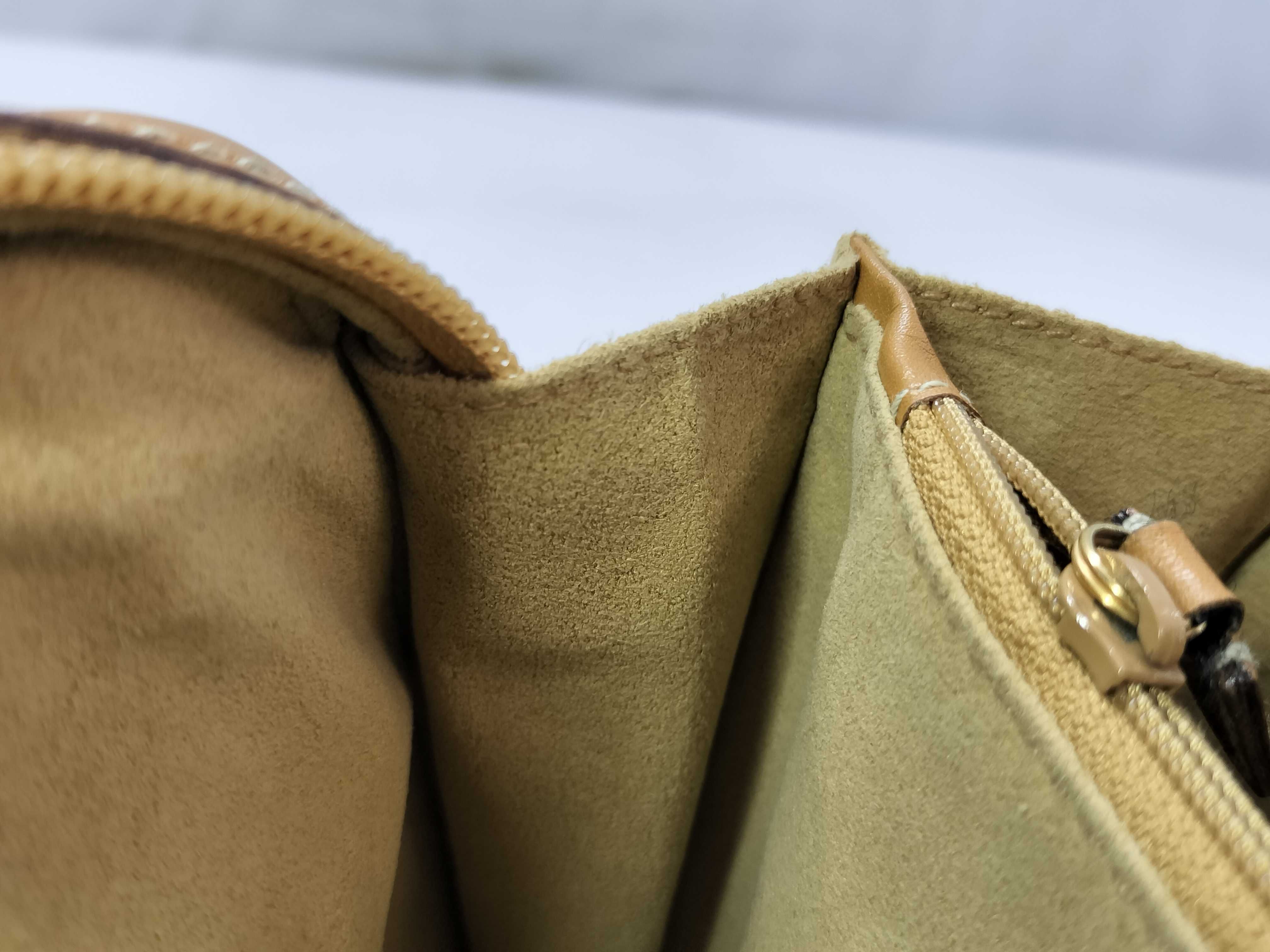 GG Canvas Gucci Clutch Second Bag — view 13