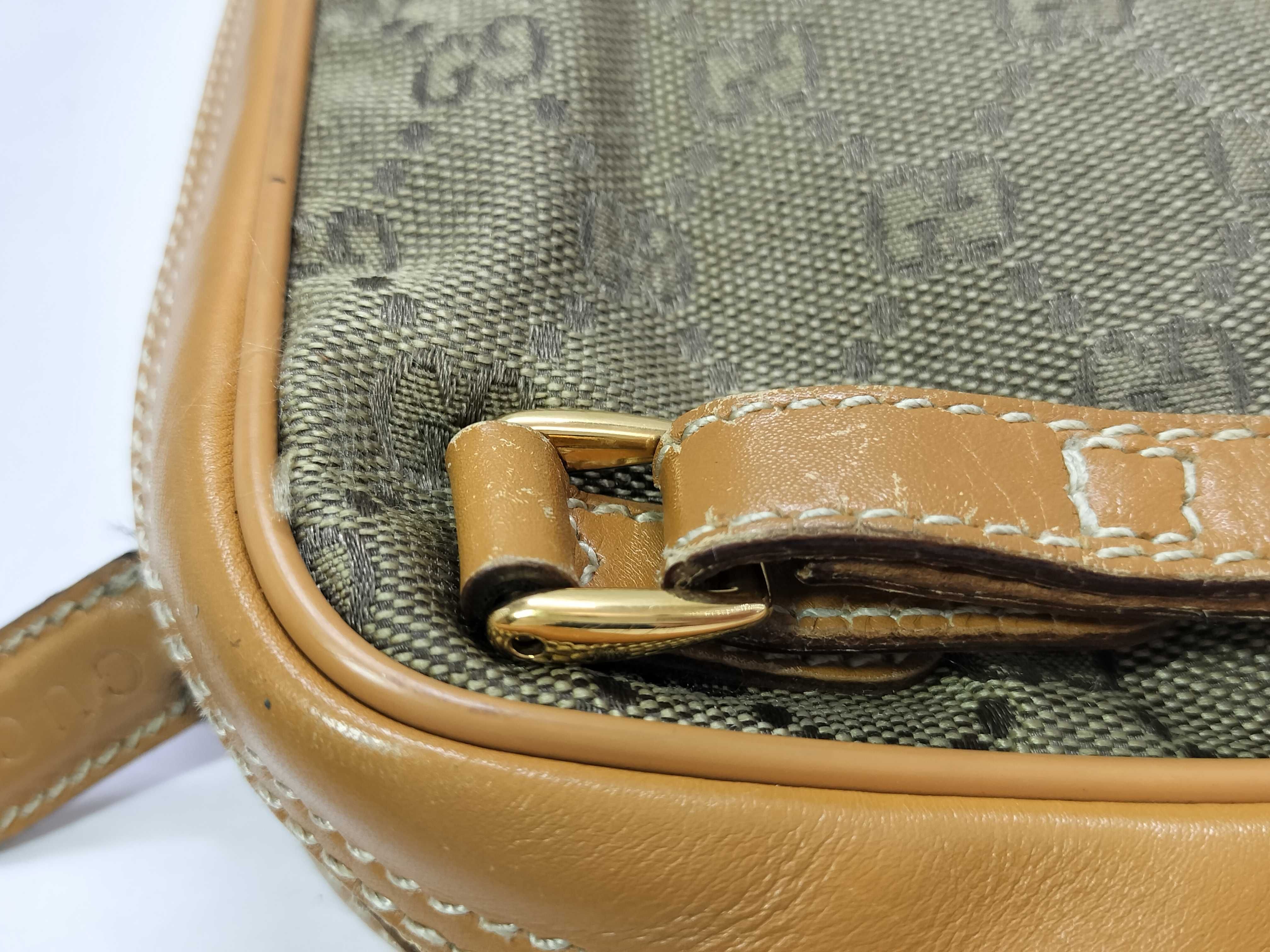 GG Canvas Gucci Clutch Second Bag — view 5