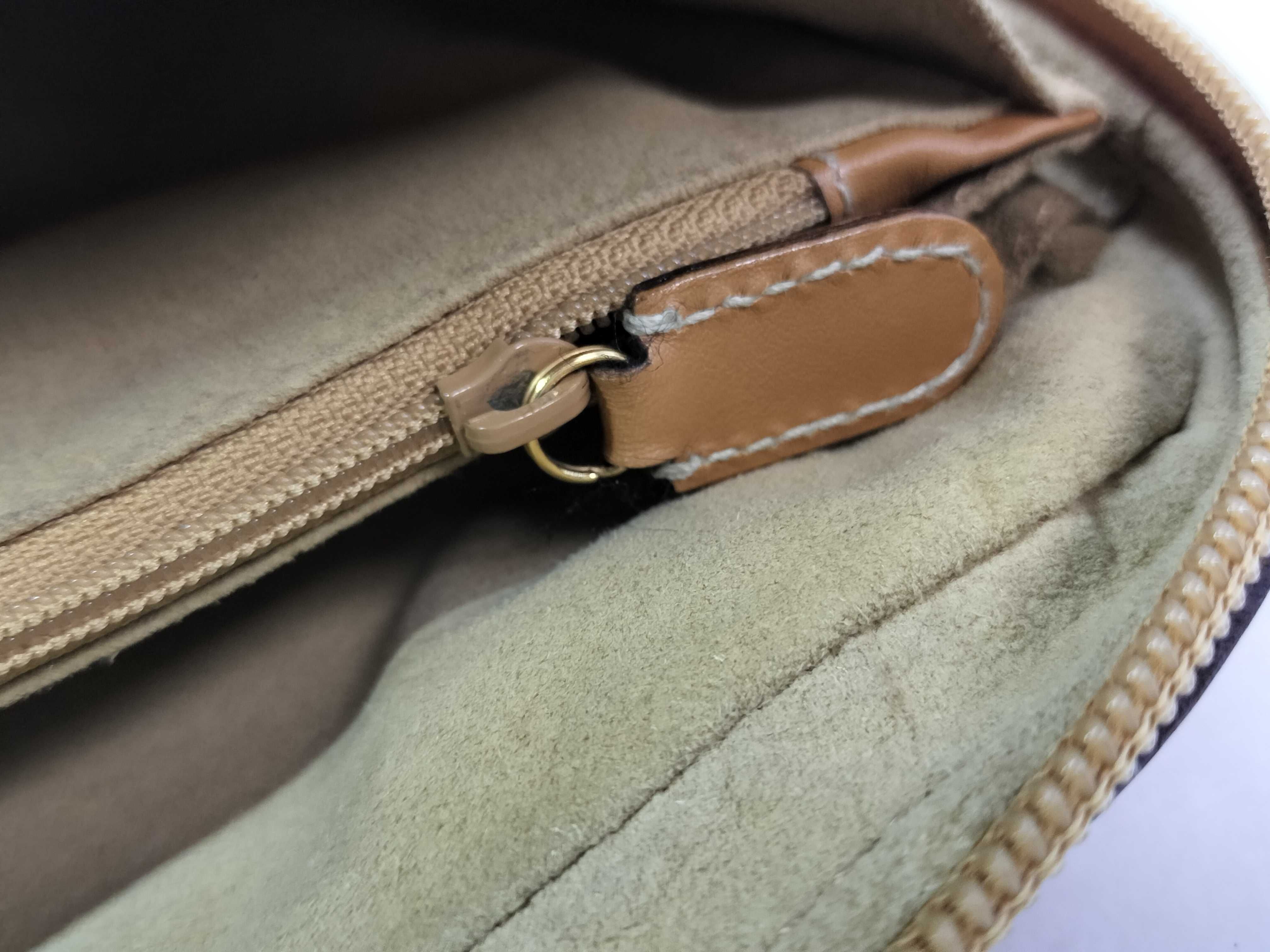 GG Canvas Gucci Clutch Second Bag — view 10