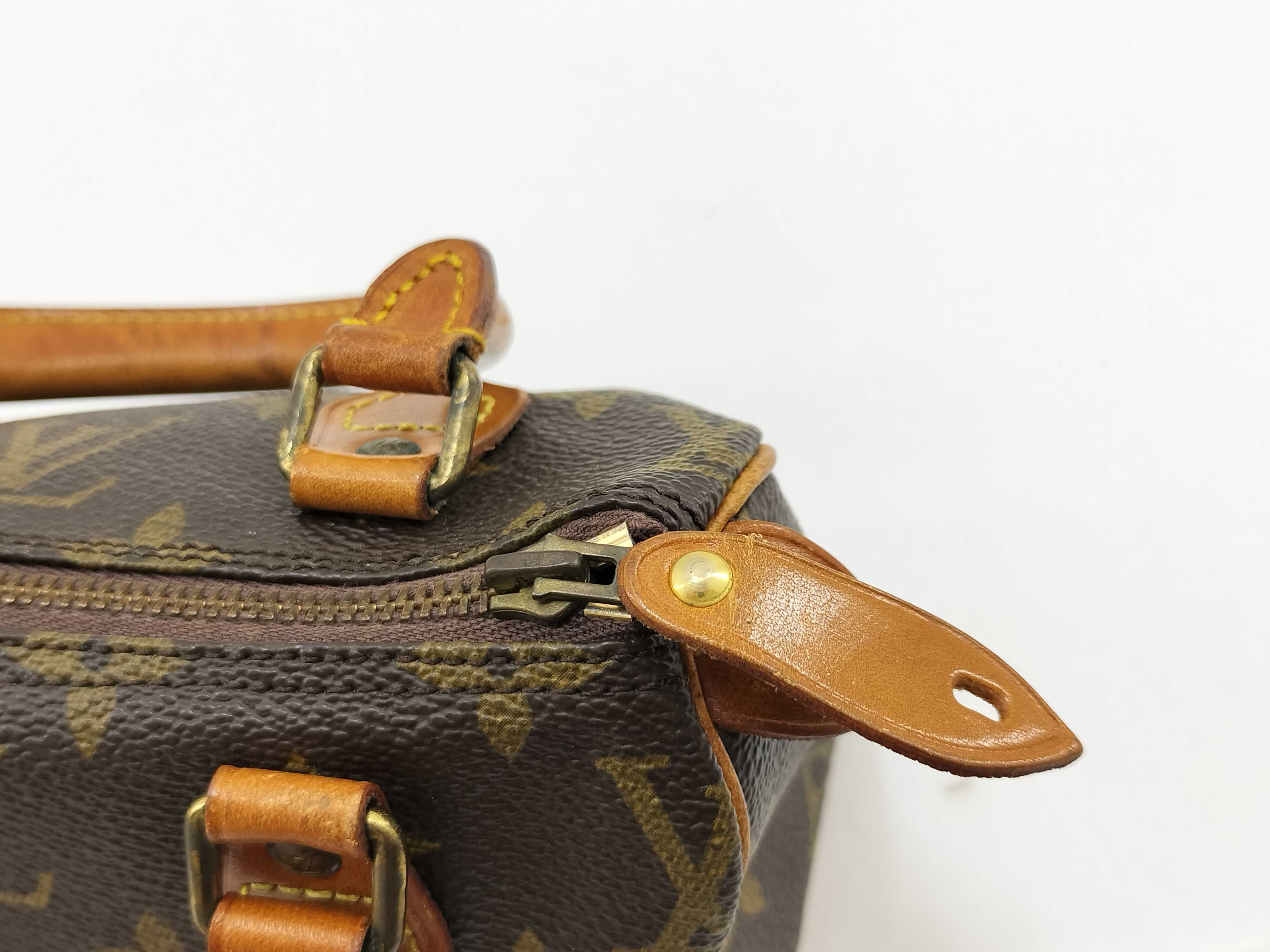 Monogram LV Monogram Mini Speedy Handbag with pull tab, no tears. — view 4