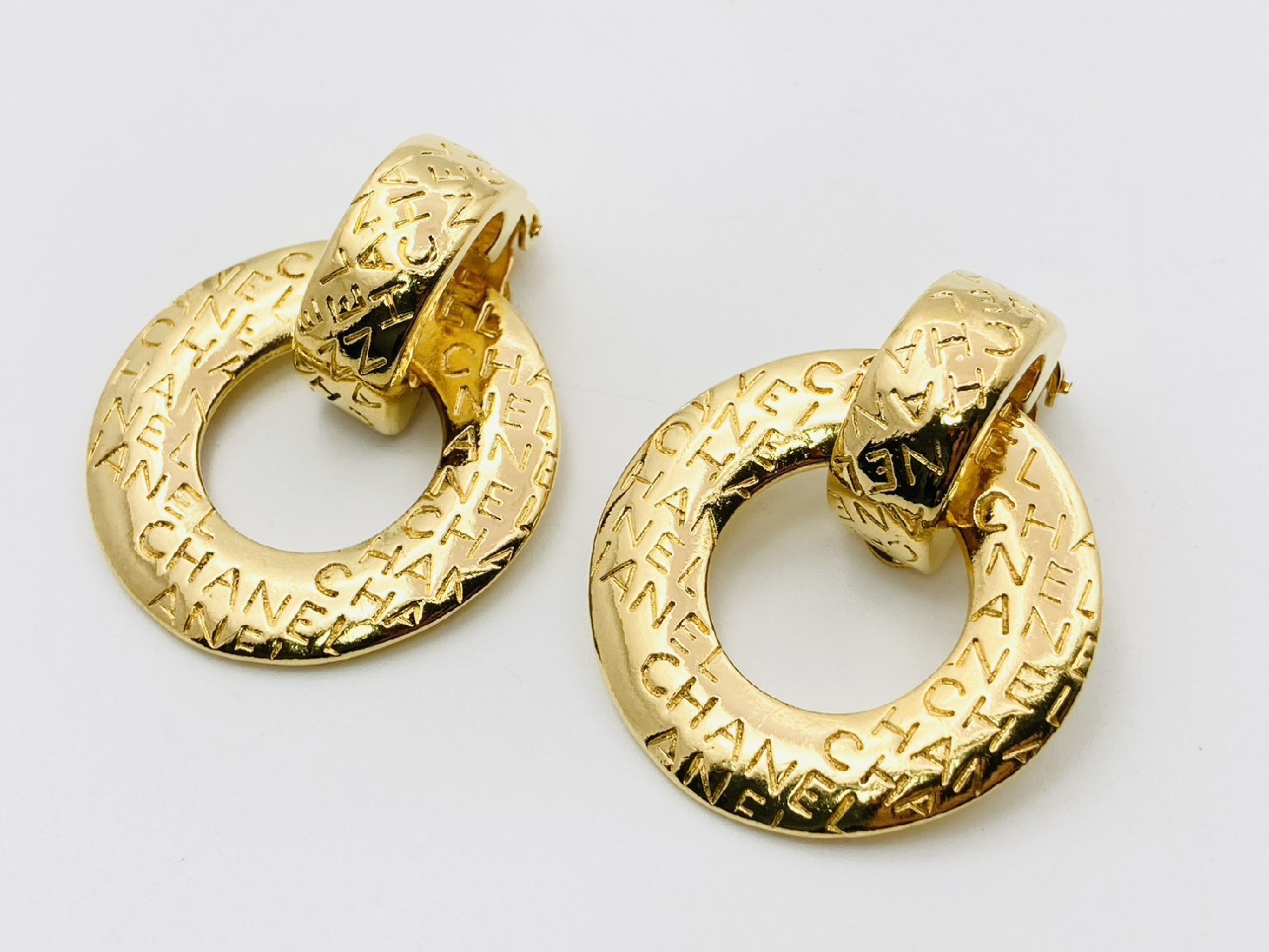 logo round circle hoop earrings (with comments) — view 2