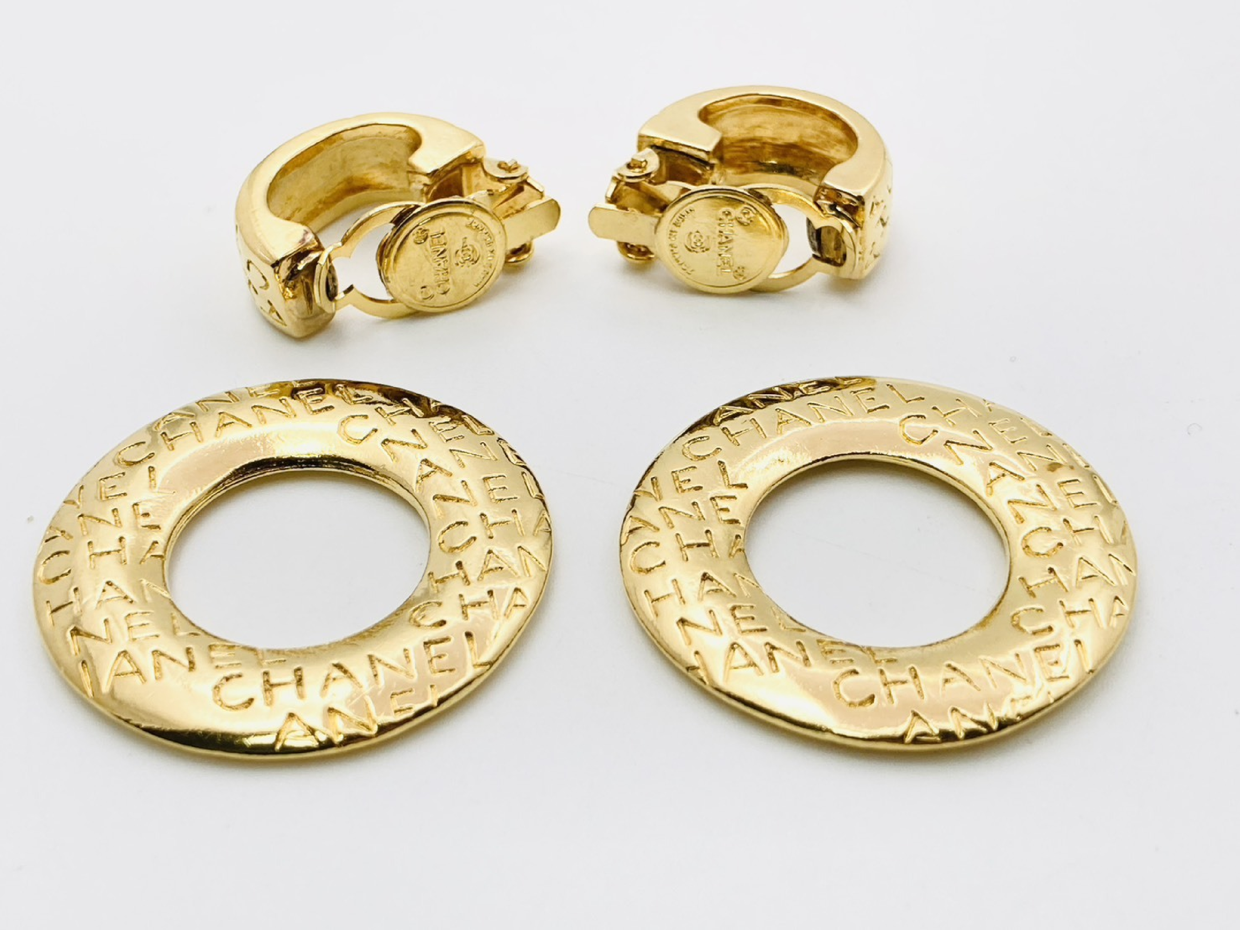 logo round circle hoop earrings (with comments) — view 4