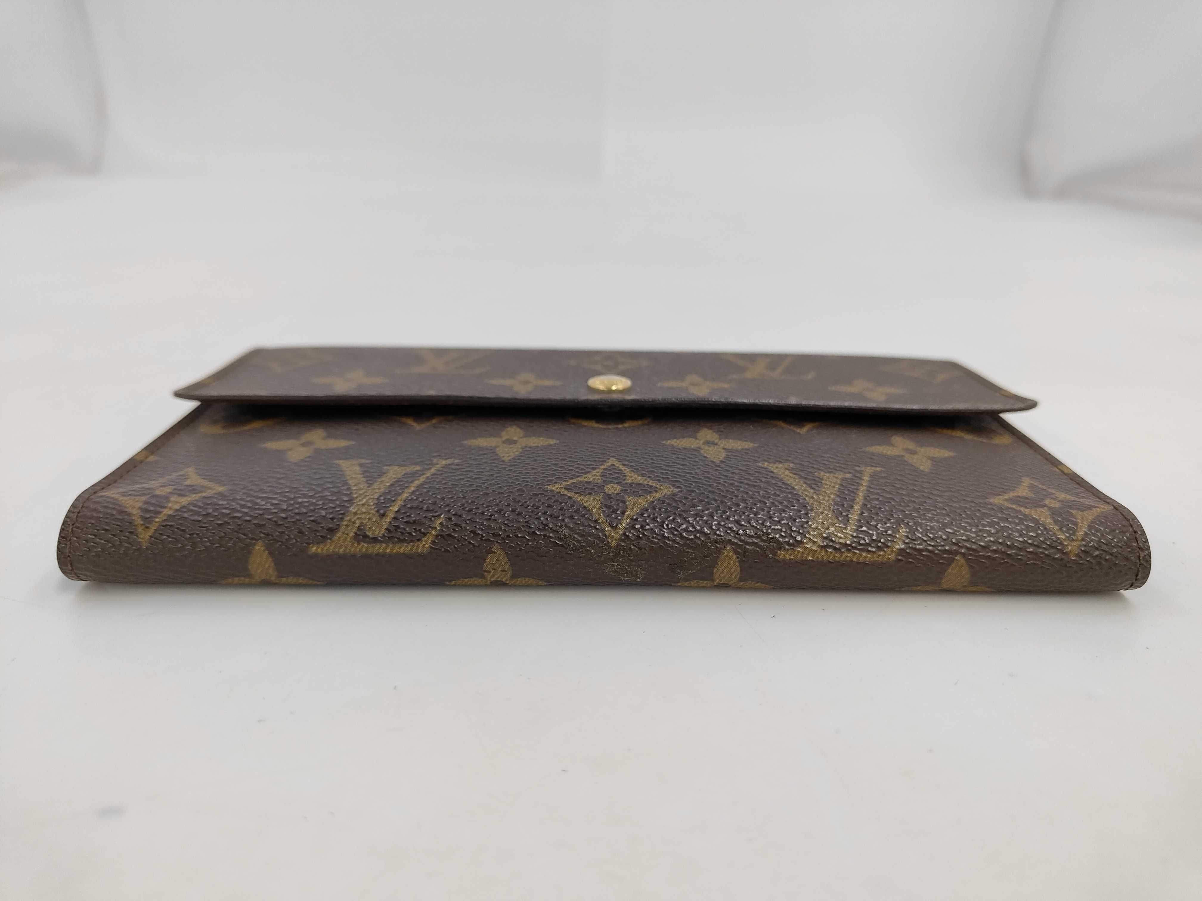Portefeuille International Tri-fold Wallet Monogram M61215 Wallet — view 3