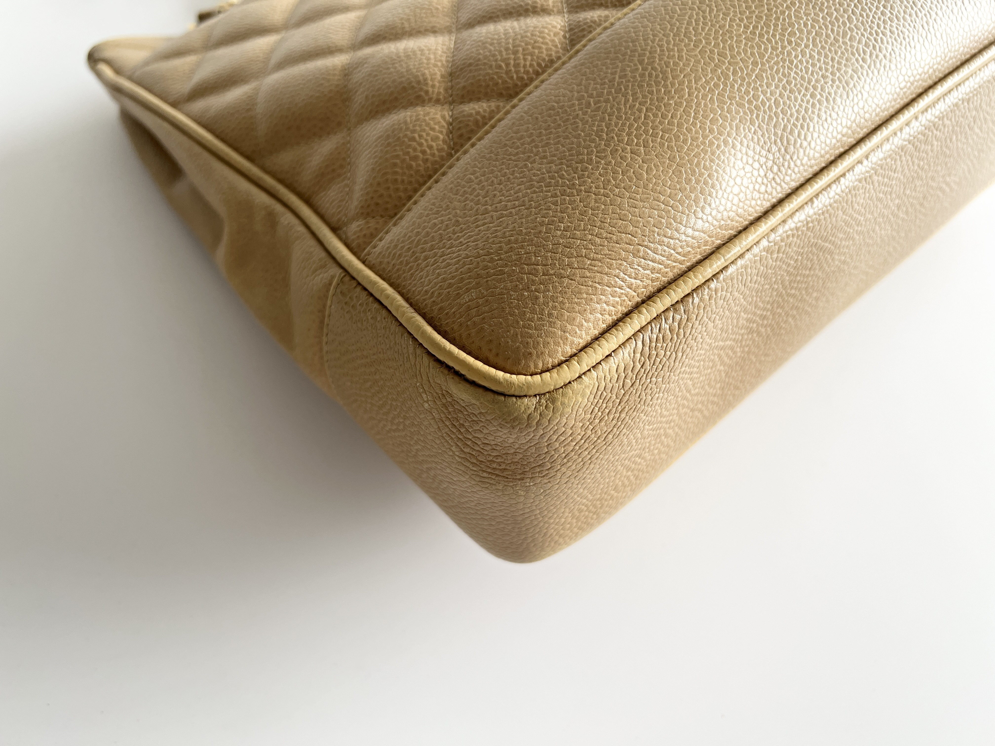 Matelassé Coco Mark Coco Ball Caviar Skin Leather Chain Tote Bag Shoulder Bag (Series 2) — view 13