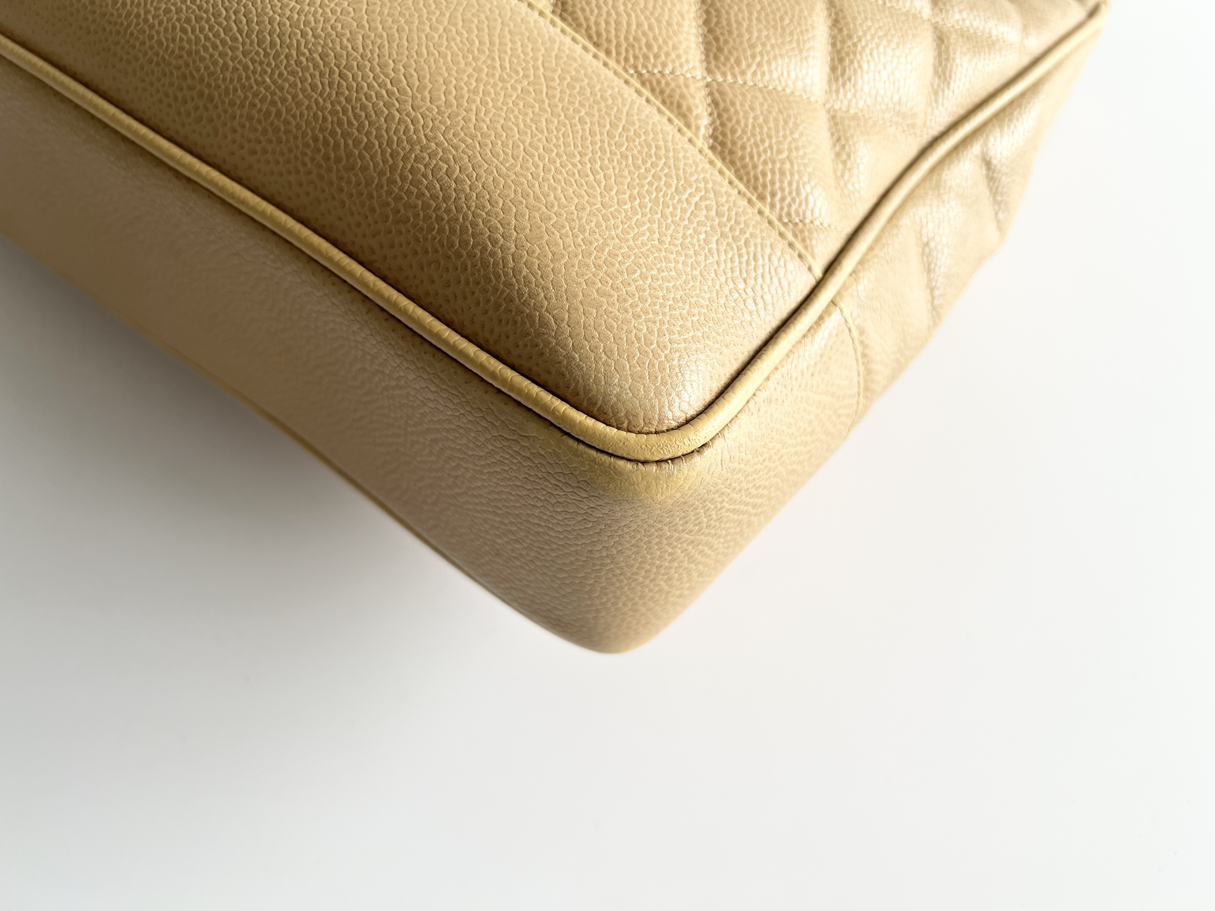 Matelassé Coco Mark Coco Ball Caviar Skin Leather Chain Tote Bag Shoulder Bag (Series 2) — view 14