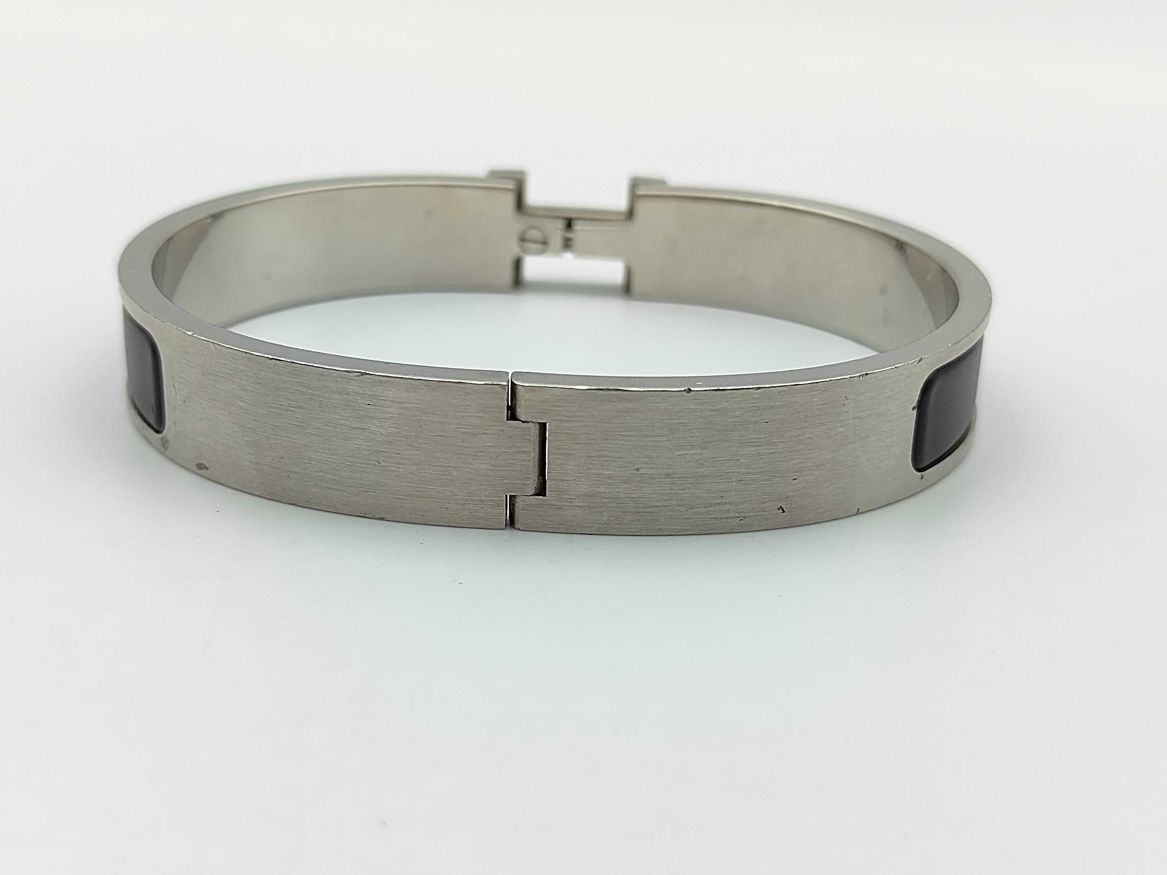 Clic Clac Black Bracelet Bracelet/Bangle — view 2