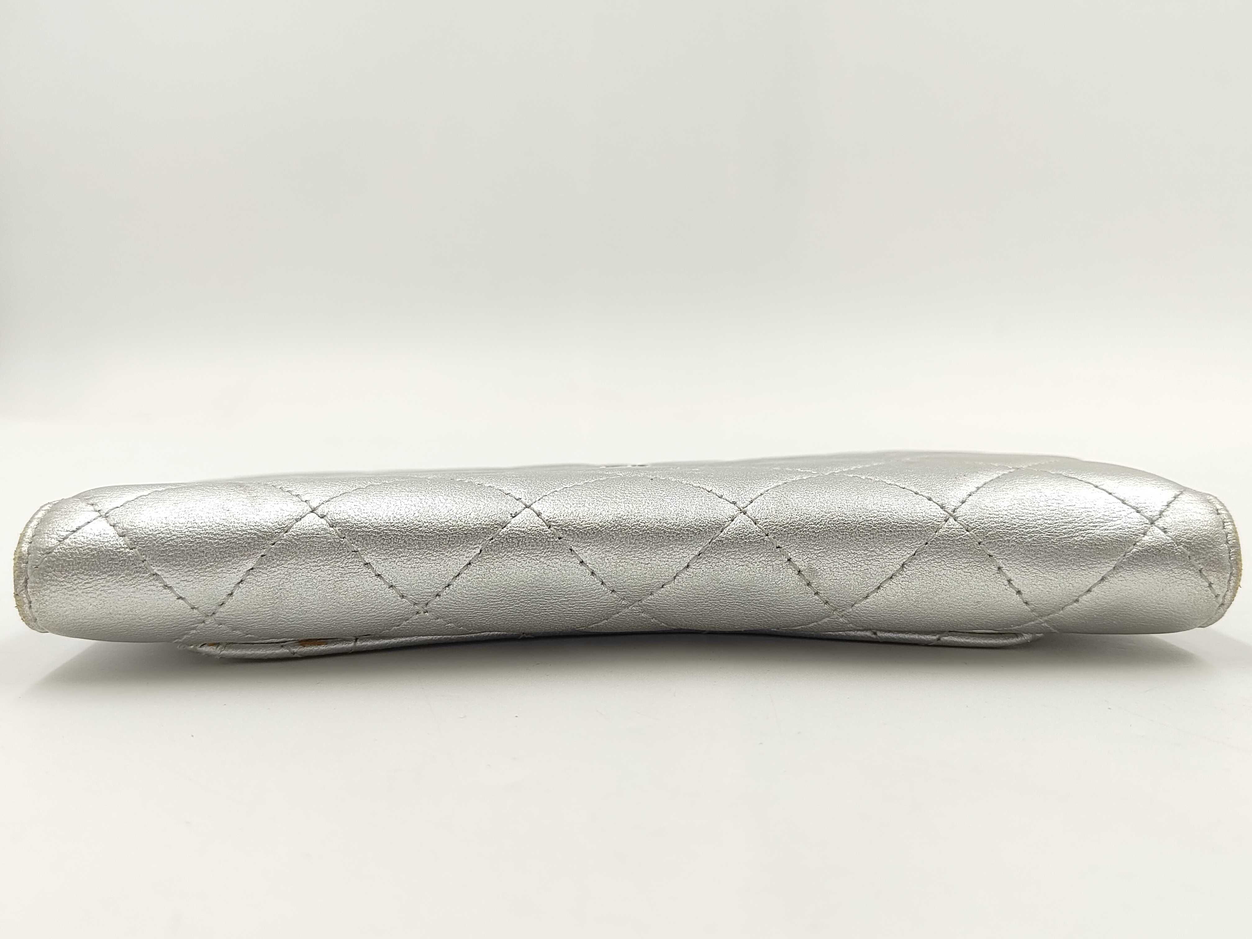 wallet — view 3