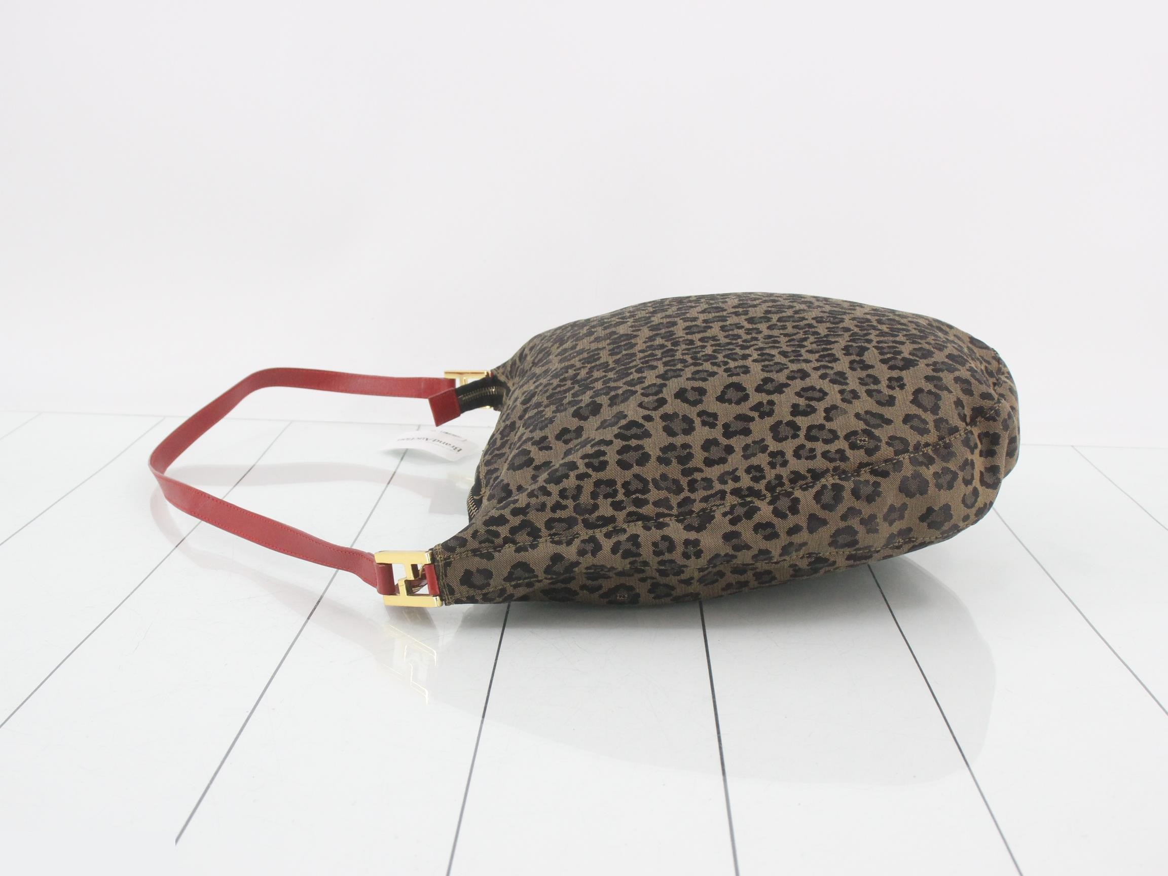 Leopard print handbag — view 4