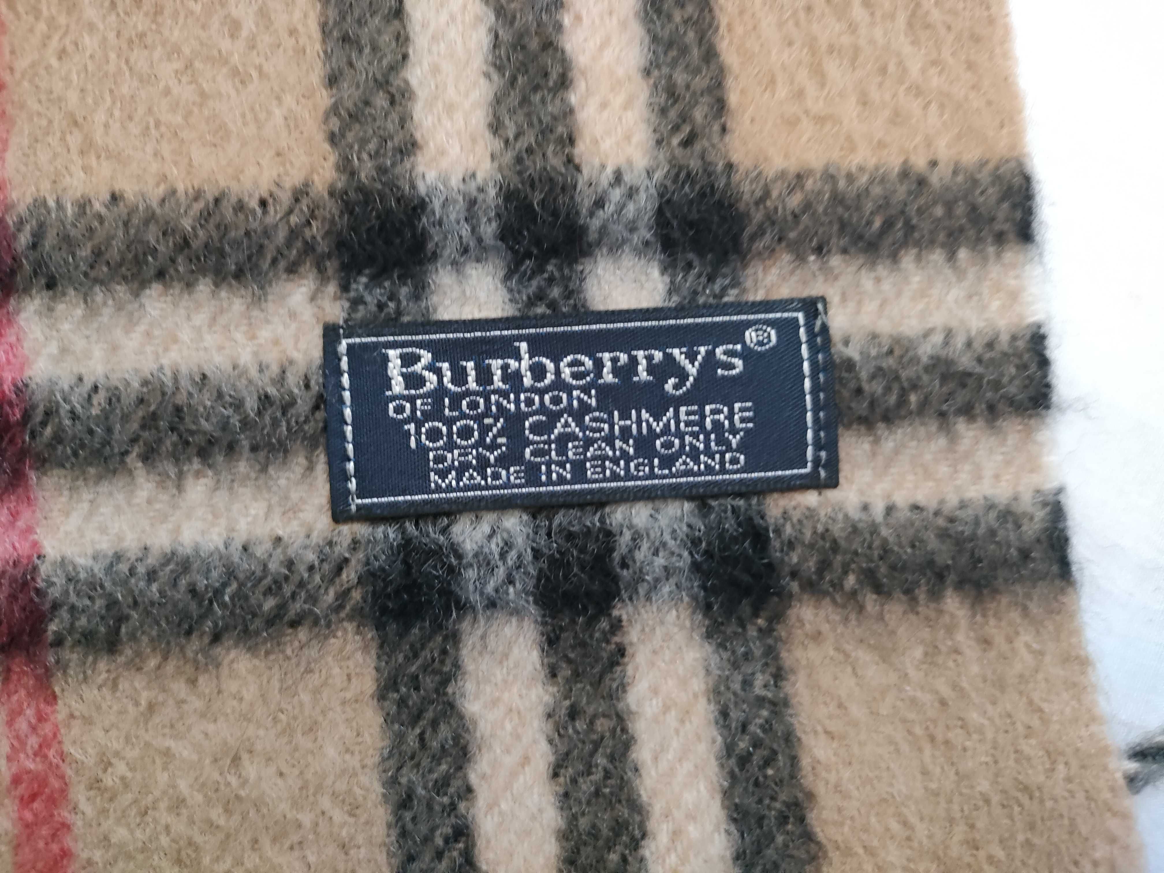 100% Cashmere Scarf, Nova Check Pattern, and other accessories. — view 6