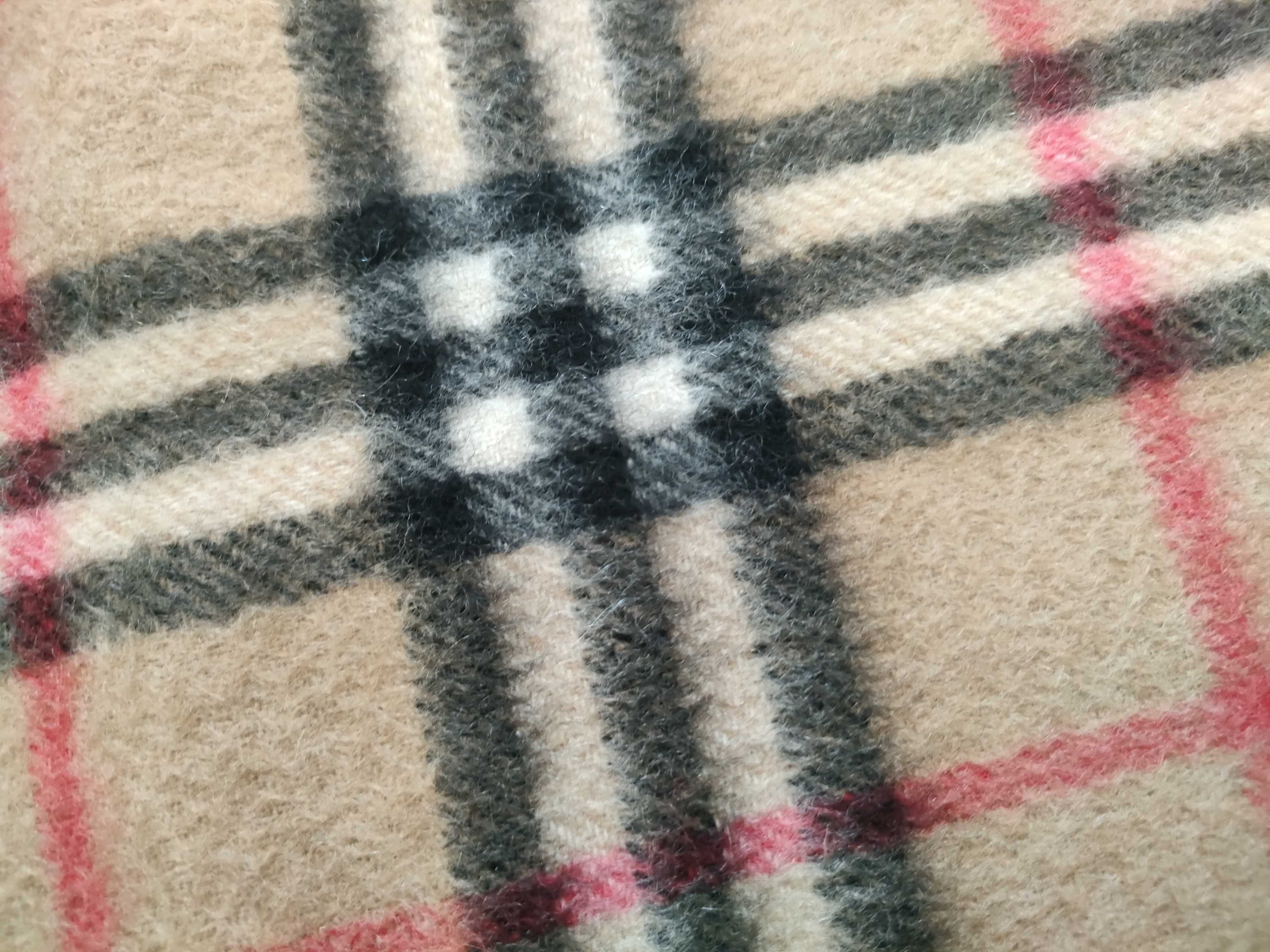 100% Cashmere Scarf, Nova Check Pattern, and other accessories. — view 8
